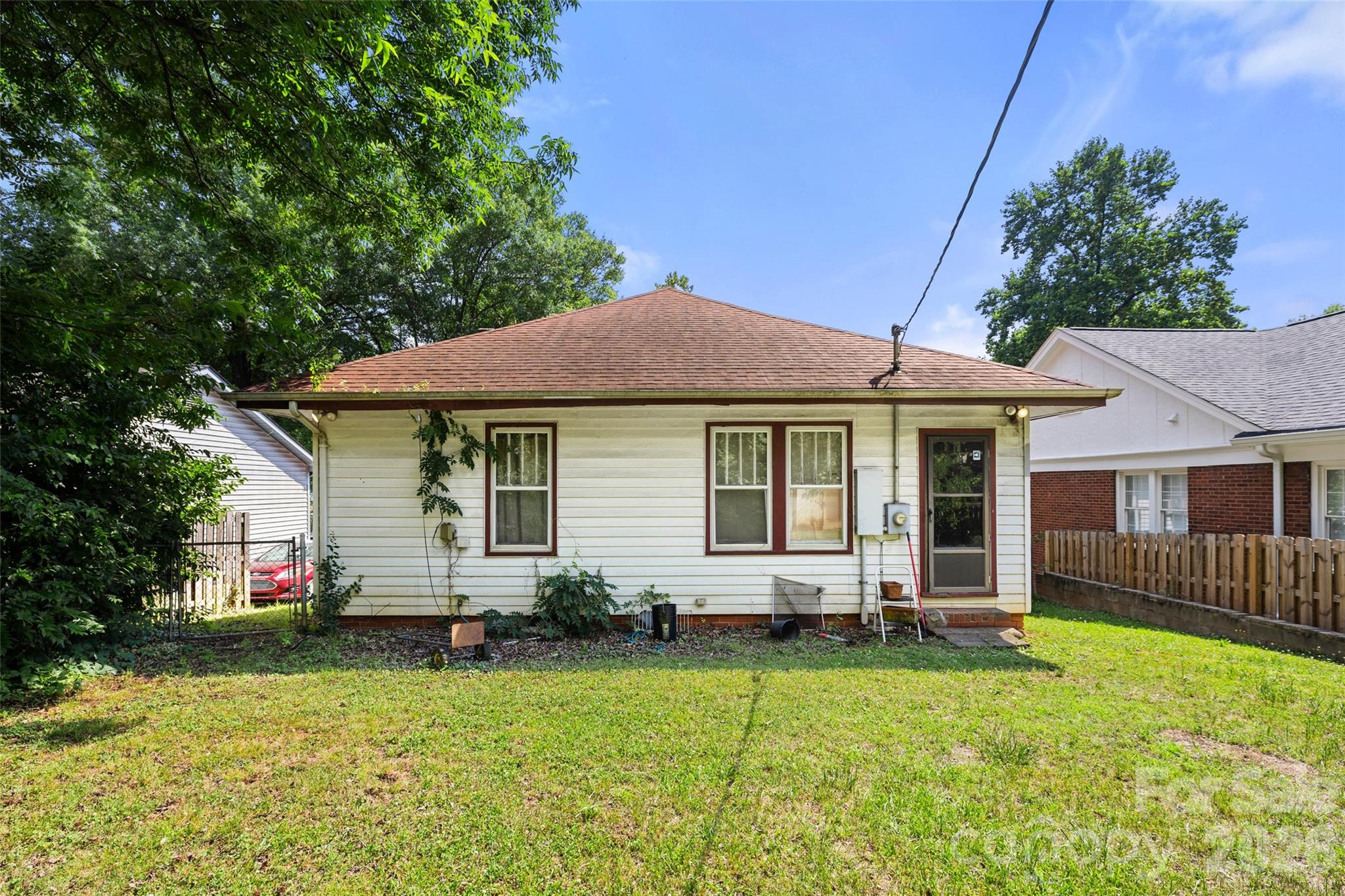 408 W Kingston Avenue — Charlotte