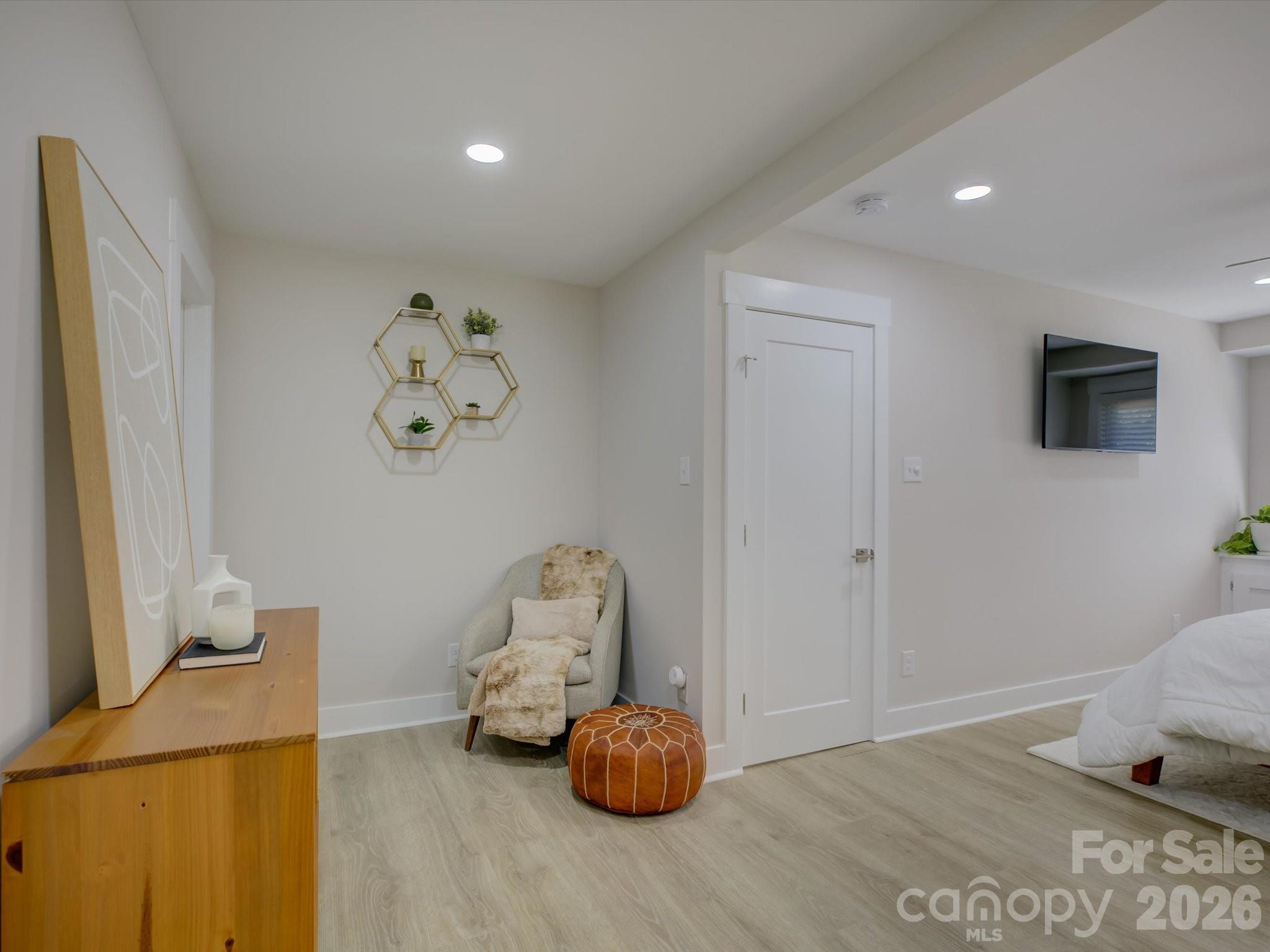 3423 Sudbury Road — Charlotte