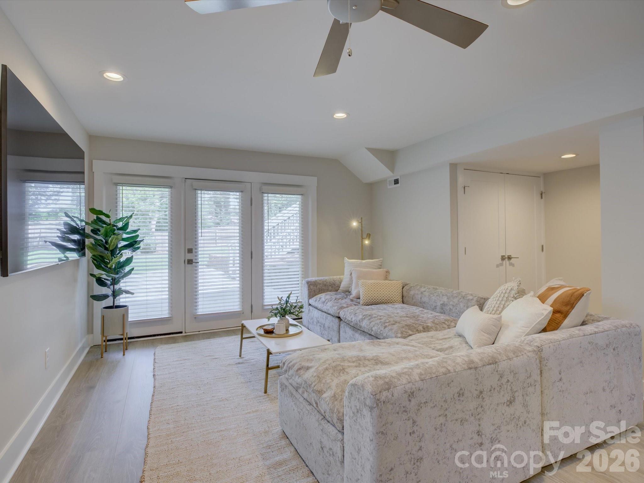 3423 Sudbury Road — Charlotte