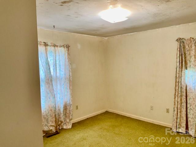 5521 Suttlemyre Lane — Hickory