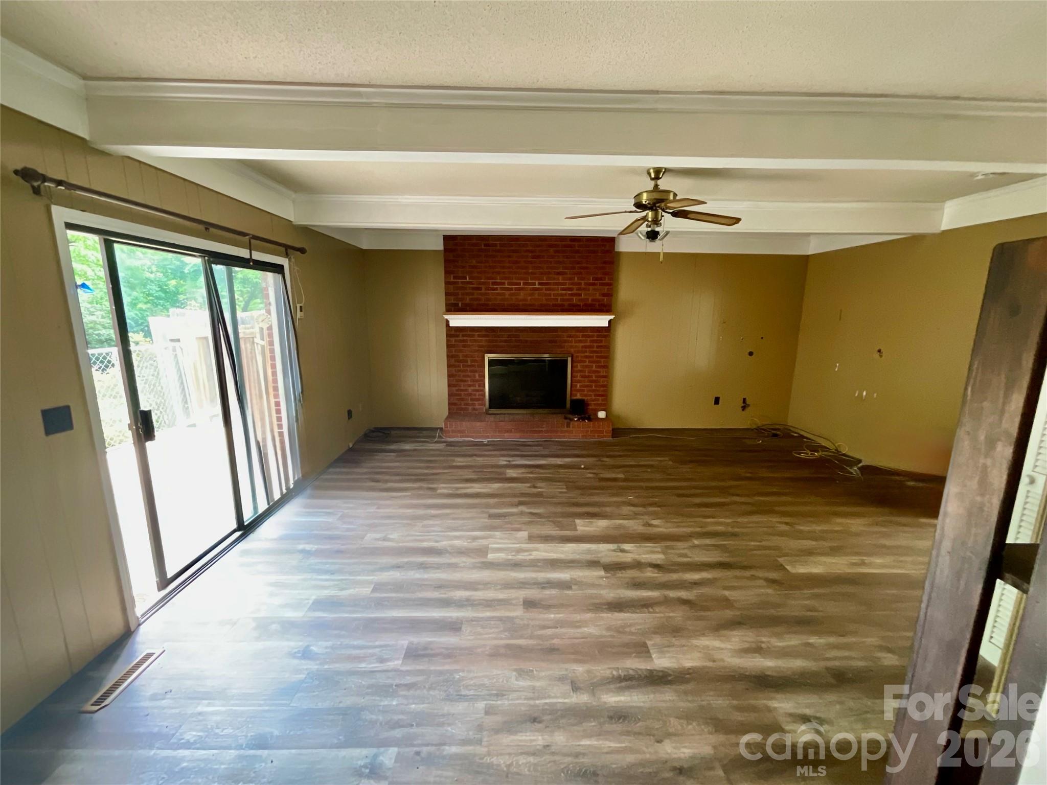 5521 Suttlemyre Lane — Hickory