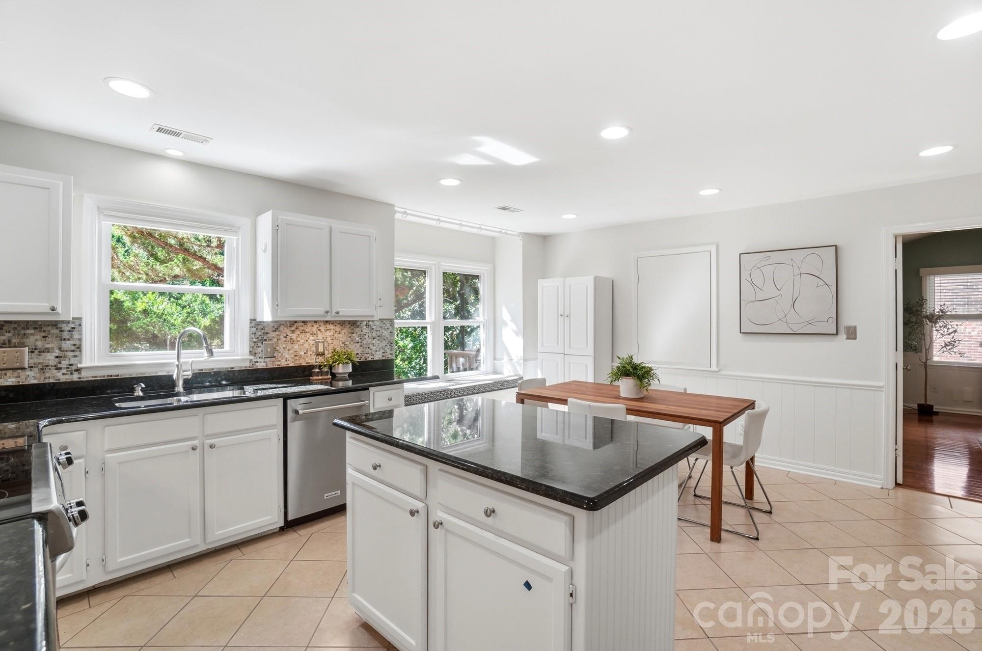 723 Walnut Point Drive — Matthews