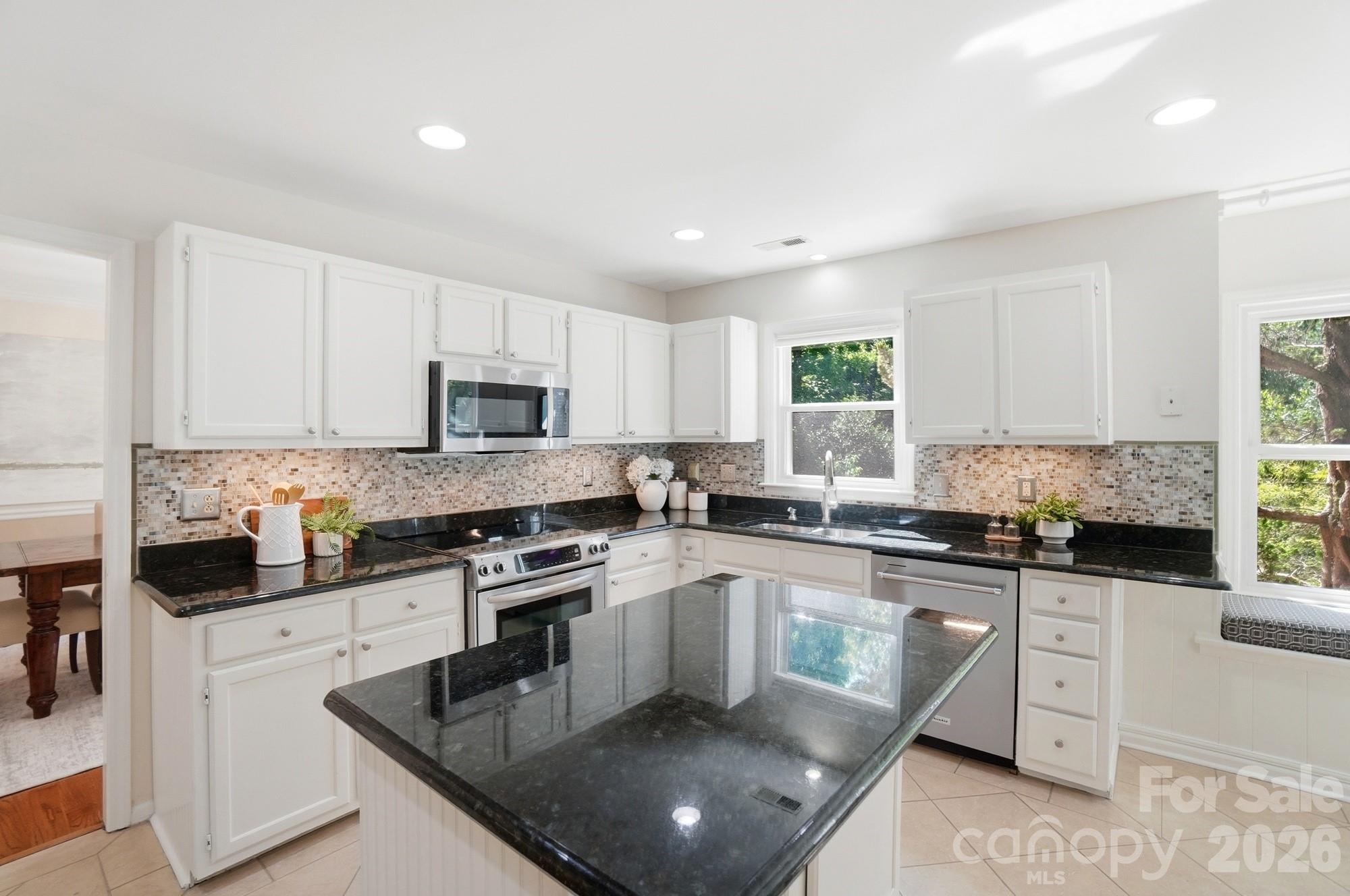 723 Walnut Point Drive — Matthews