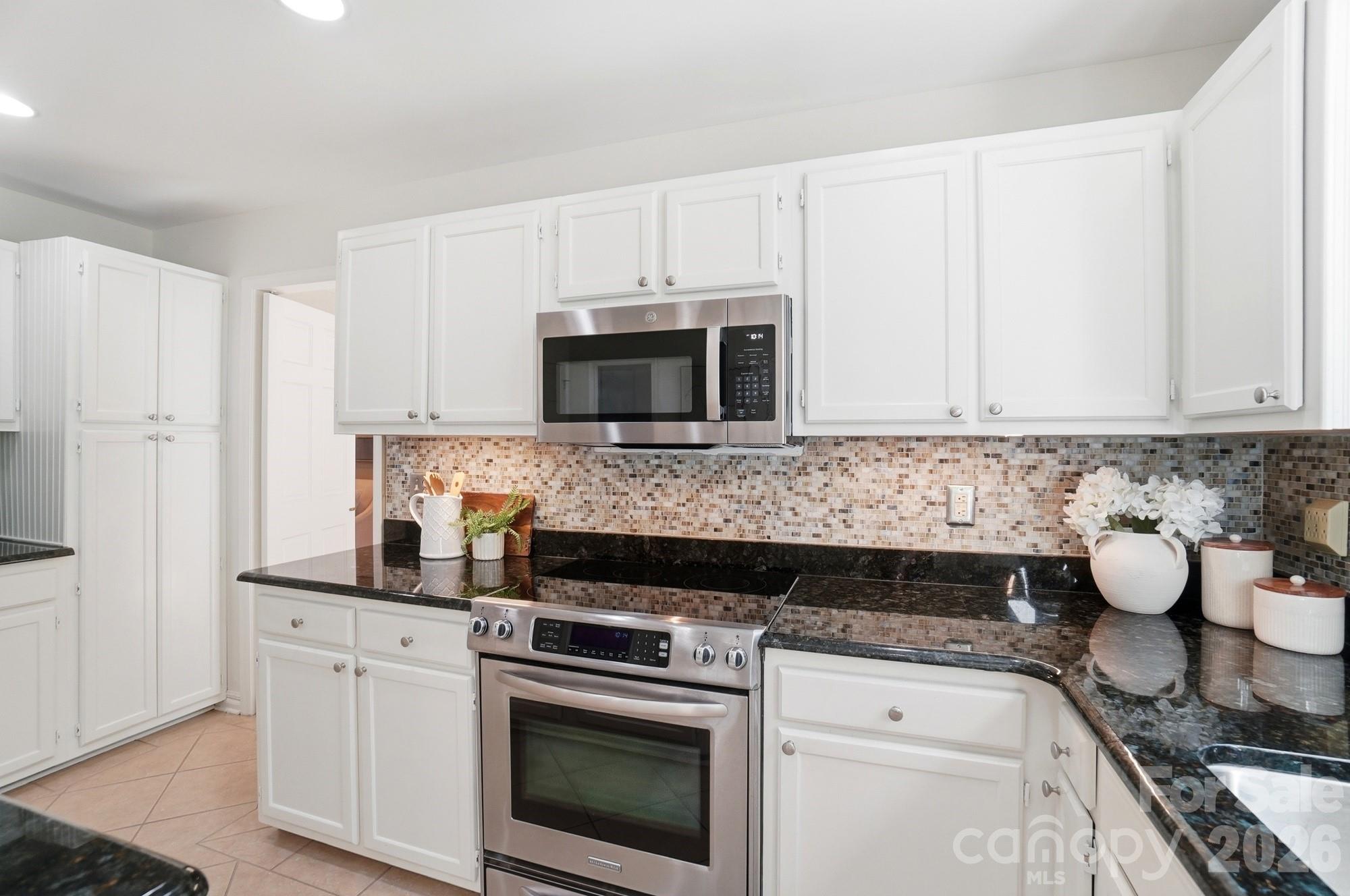 723 Walnut Point Drive — Matthews