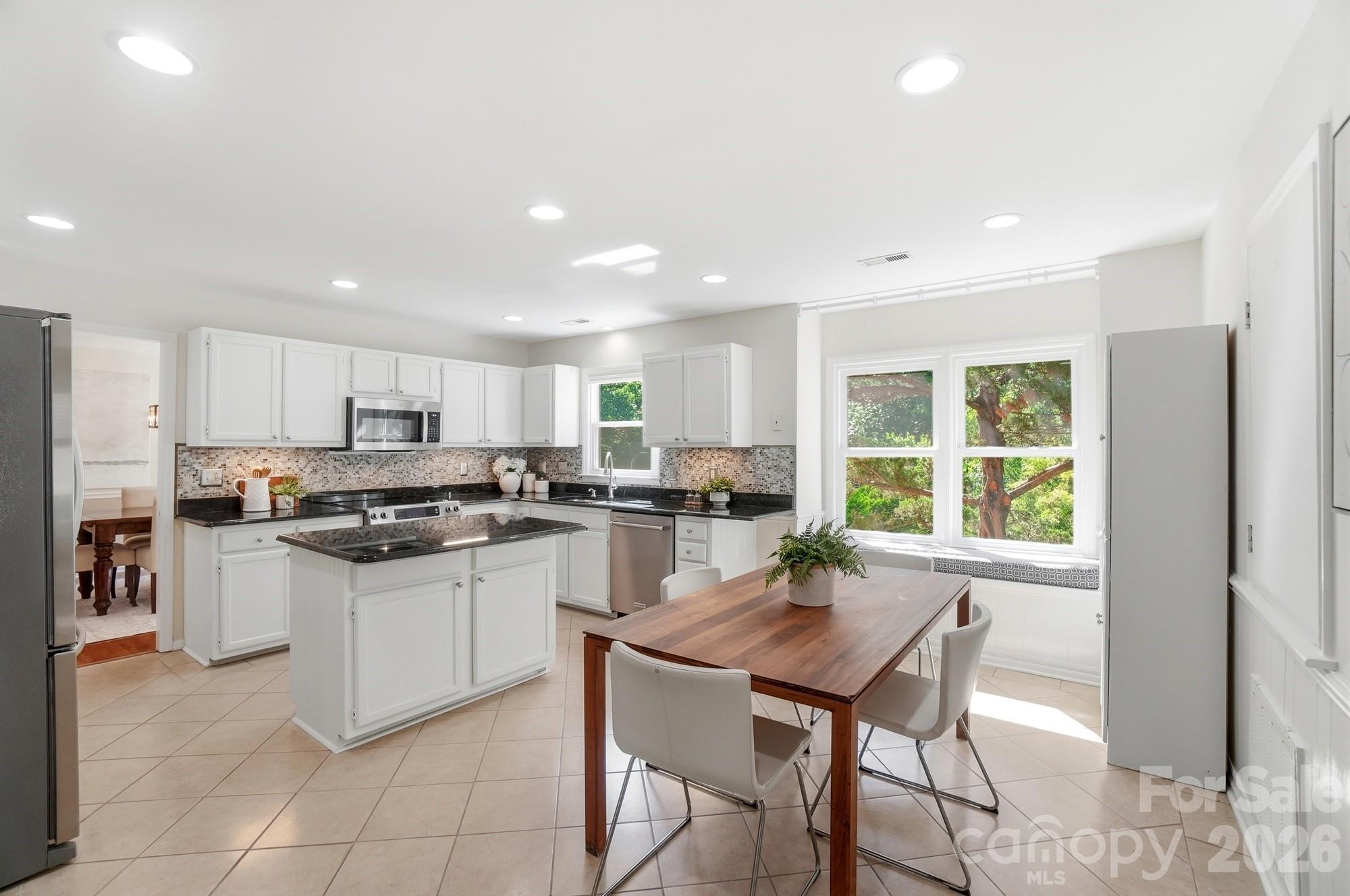 723 Walnut Point Drive — Matthews