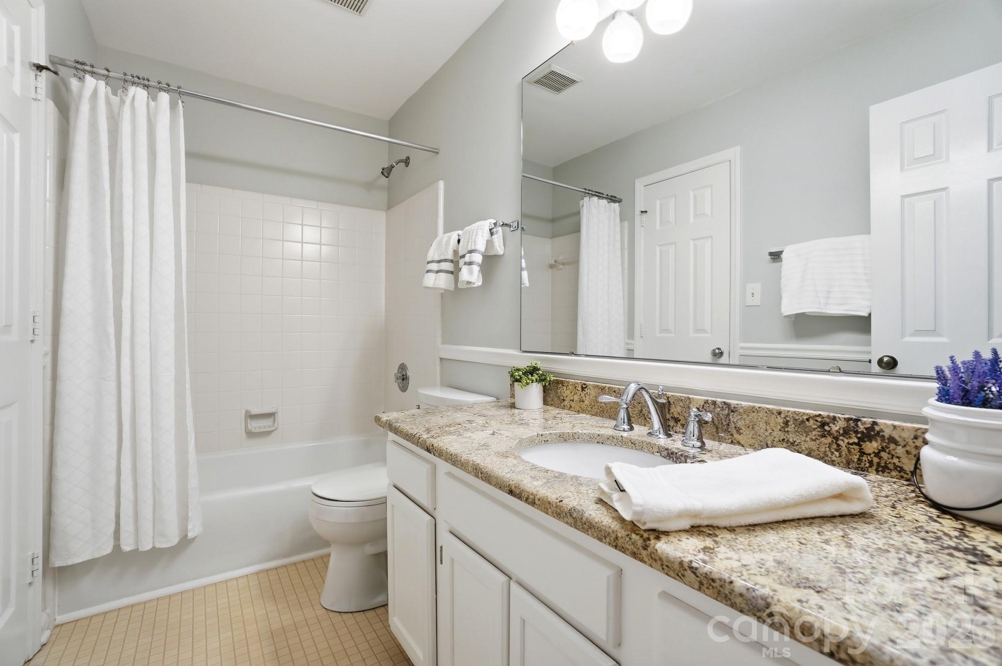 723 Walnut Point Drive — Matthews