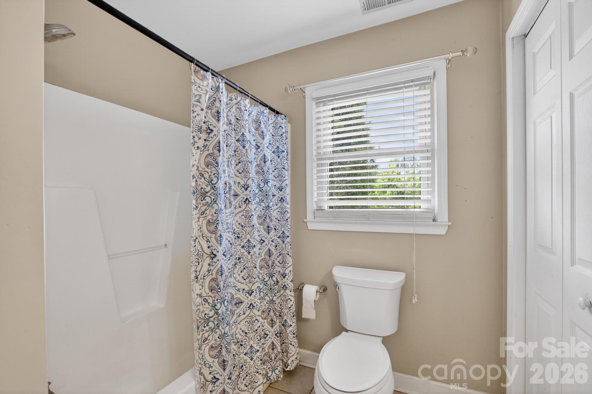 2411 Allendale Circle — Lenoir