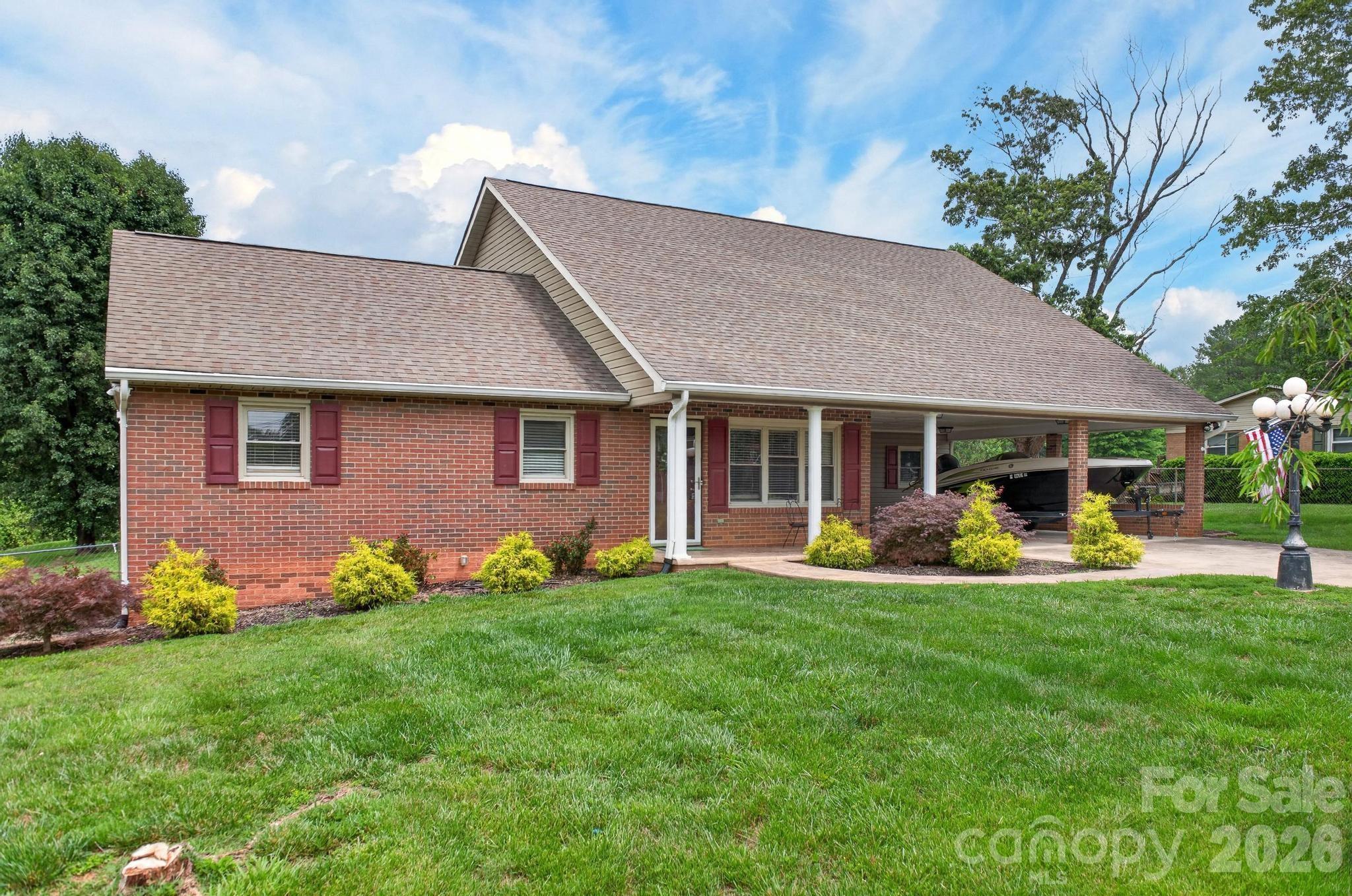 2411 Allendale Circle — Lenoir