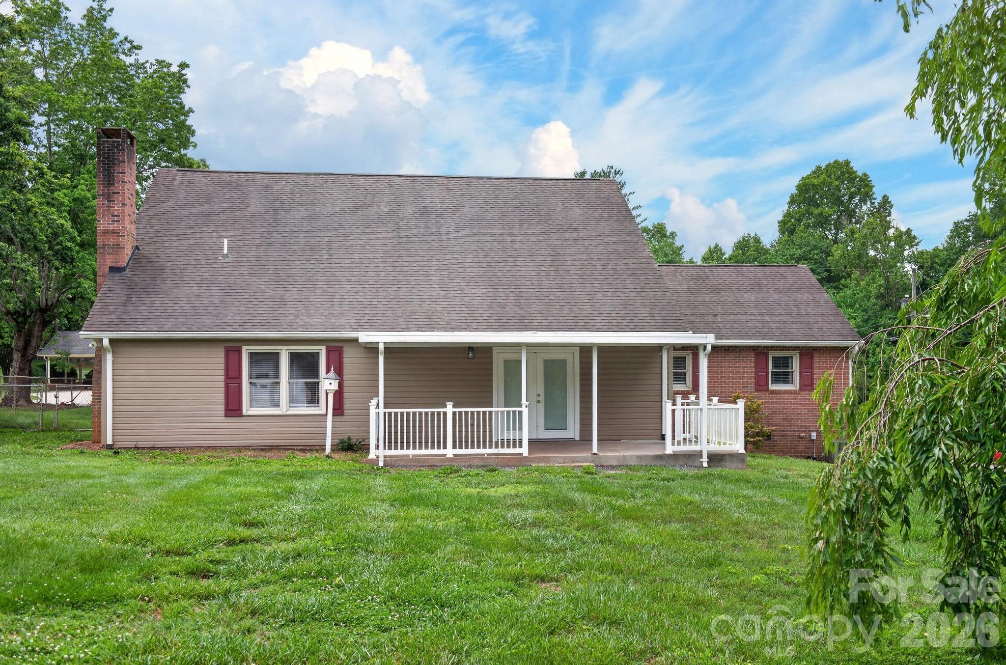 2411 Allendale Circle — Lenoir