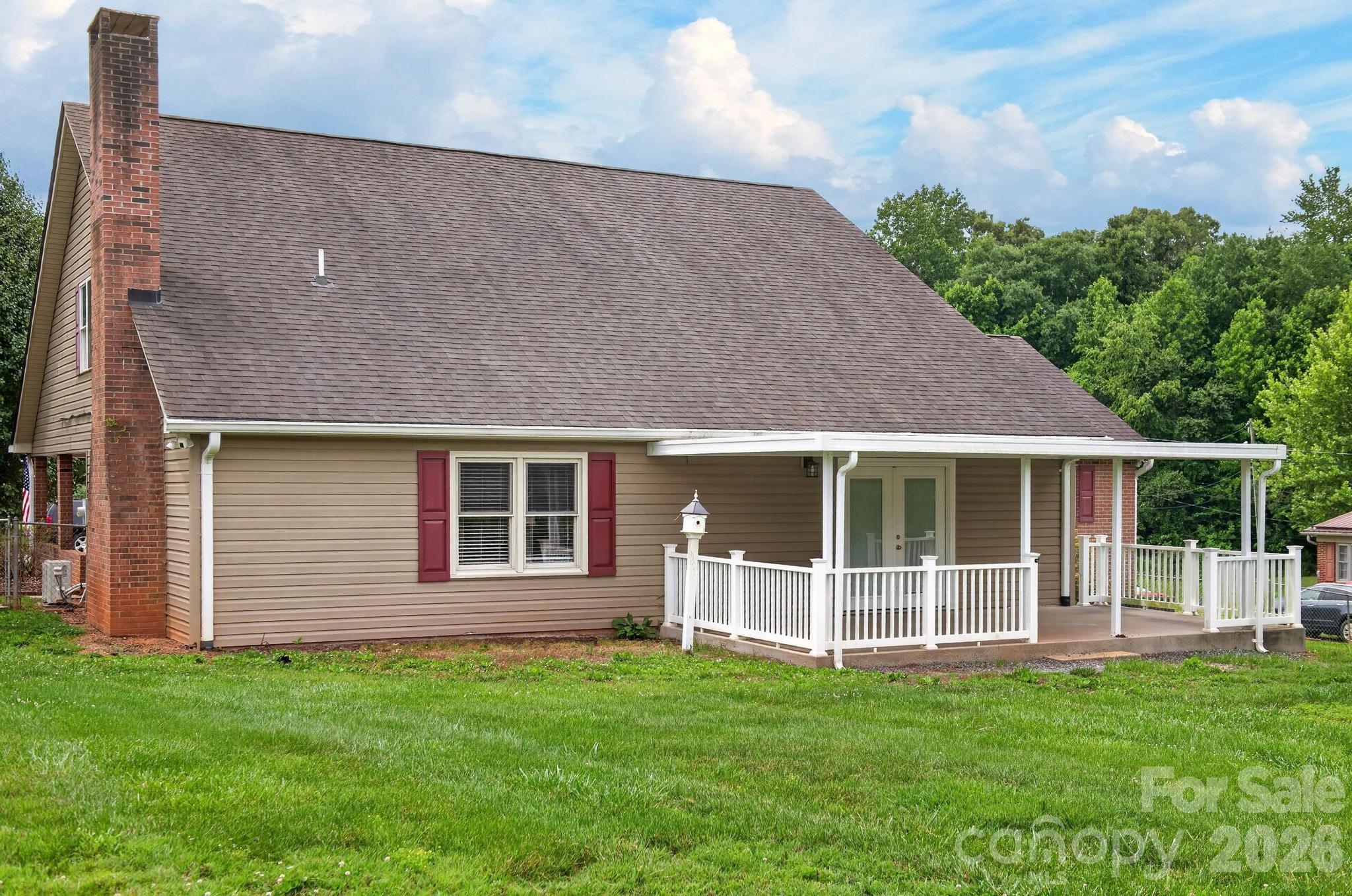 2411 Allendale Circle — Lenoir
