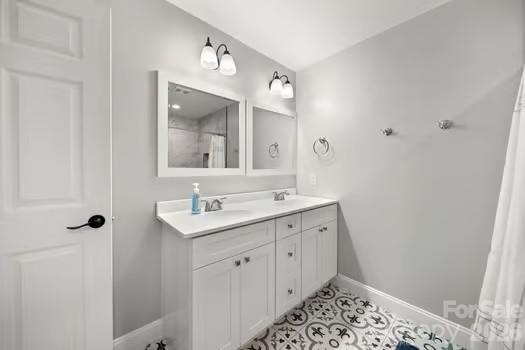 138 Shumaker Drive — Statesville