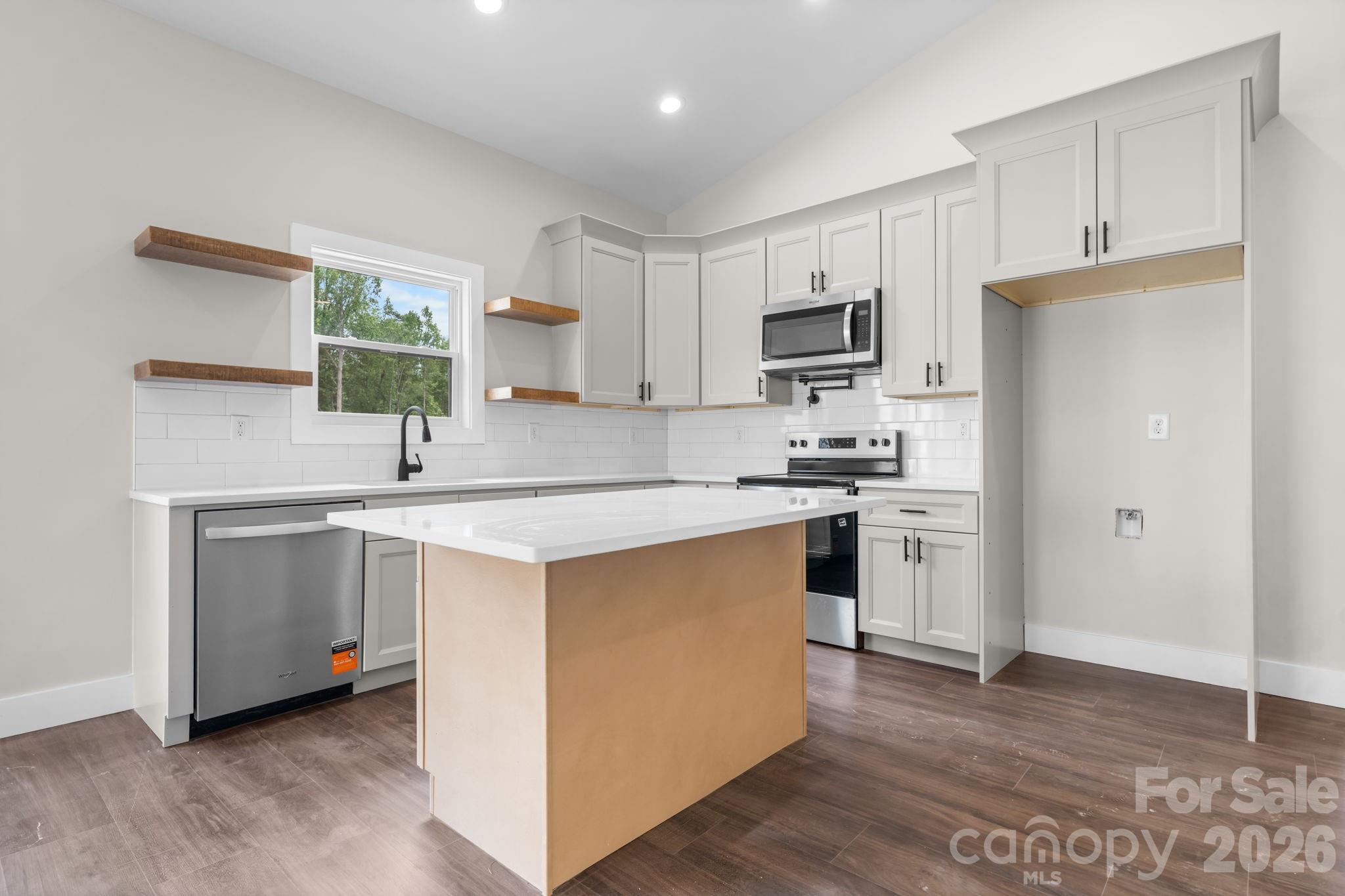 909 Overlook Drive SW — Lenoir