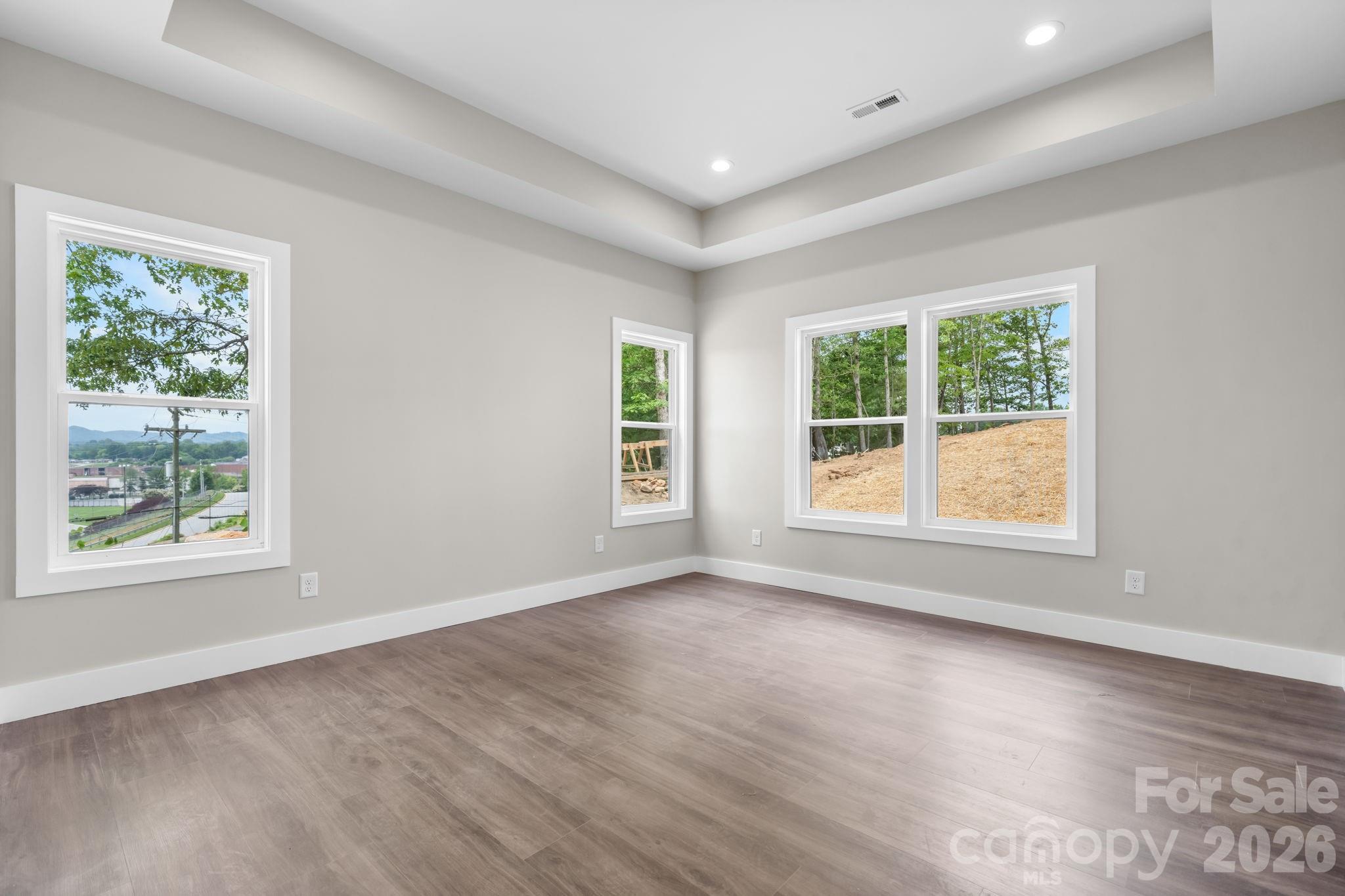 909 Overlook Drive SW — Lenoir