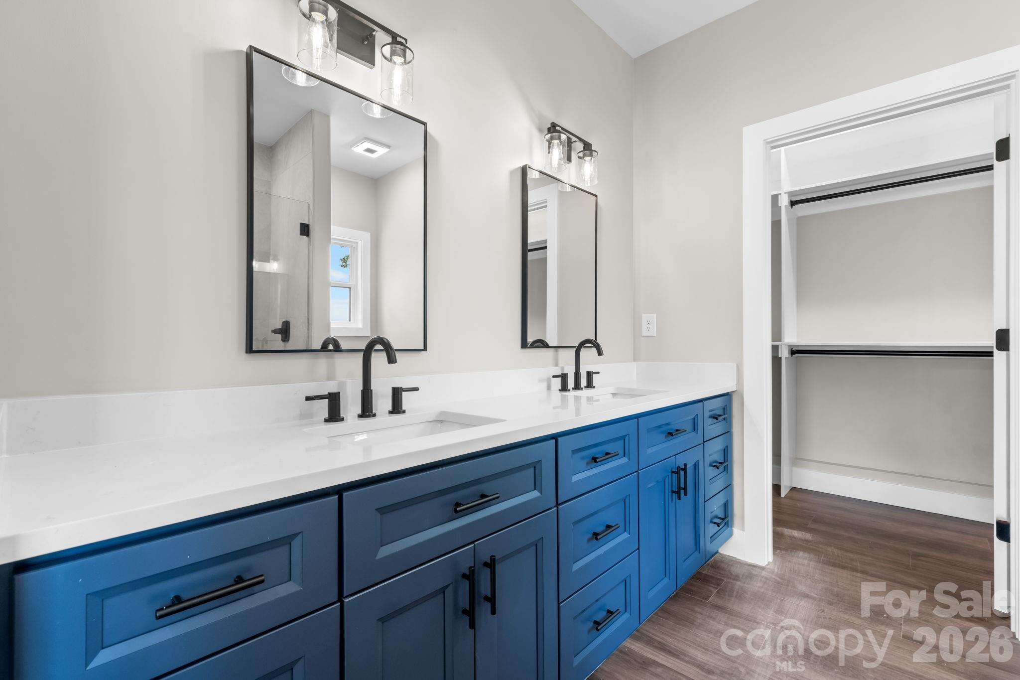 909 Overlook Drive SW — Lenoir