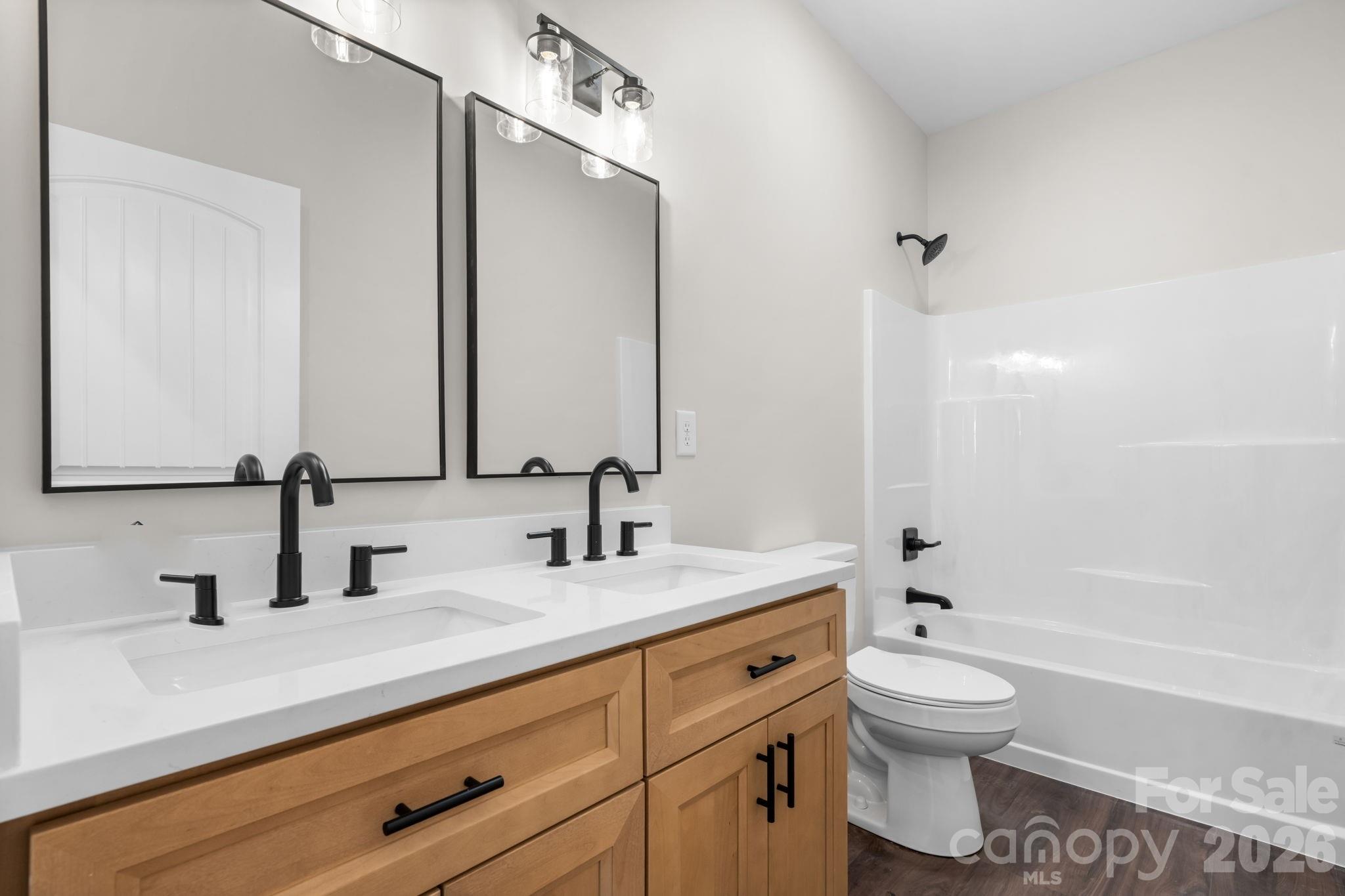 909 Overlook Drive SW — Lenoir