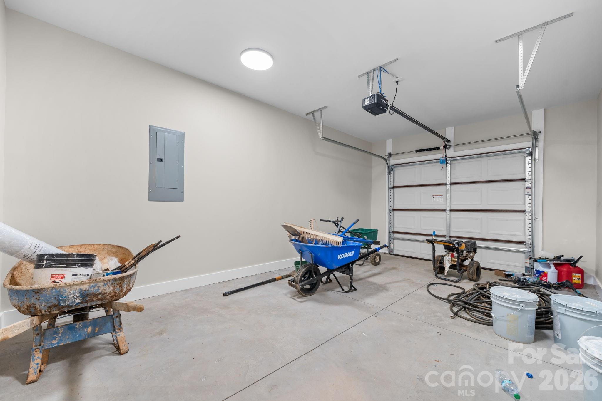 909 Overlook Drive SW — Lenoir