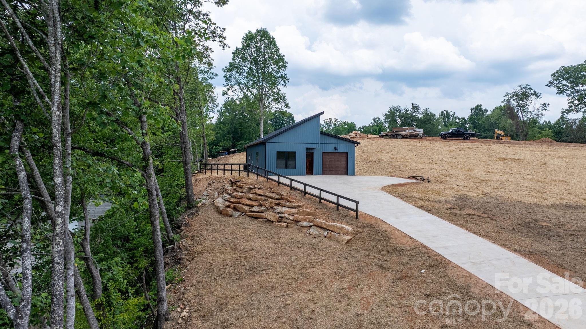909 Overlook Drive SW — Lenoir