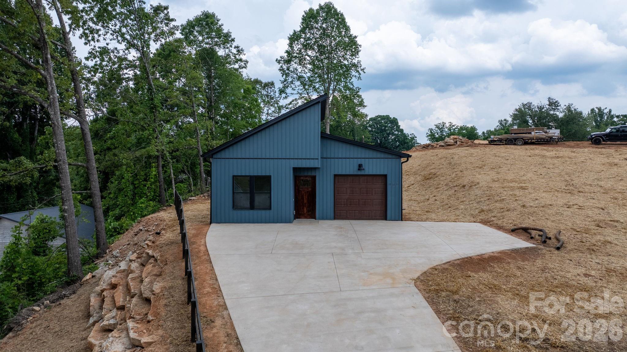 909 Overlook Drive SW — Lenoir
