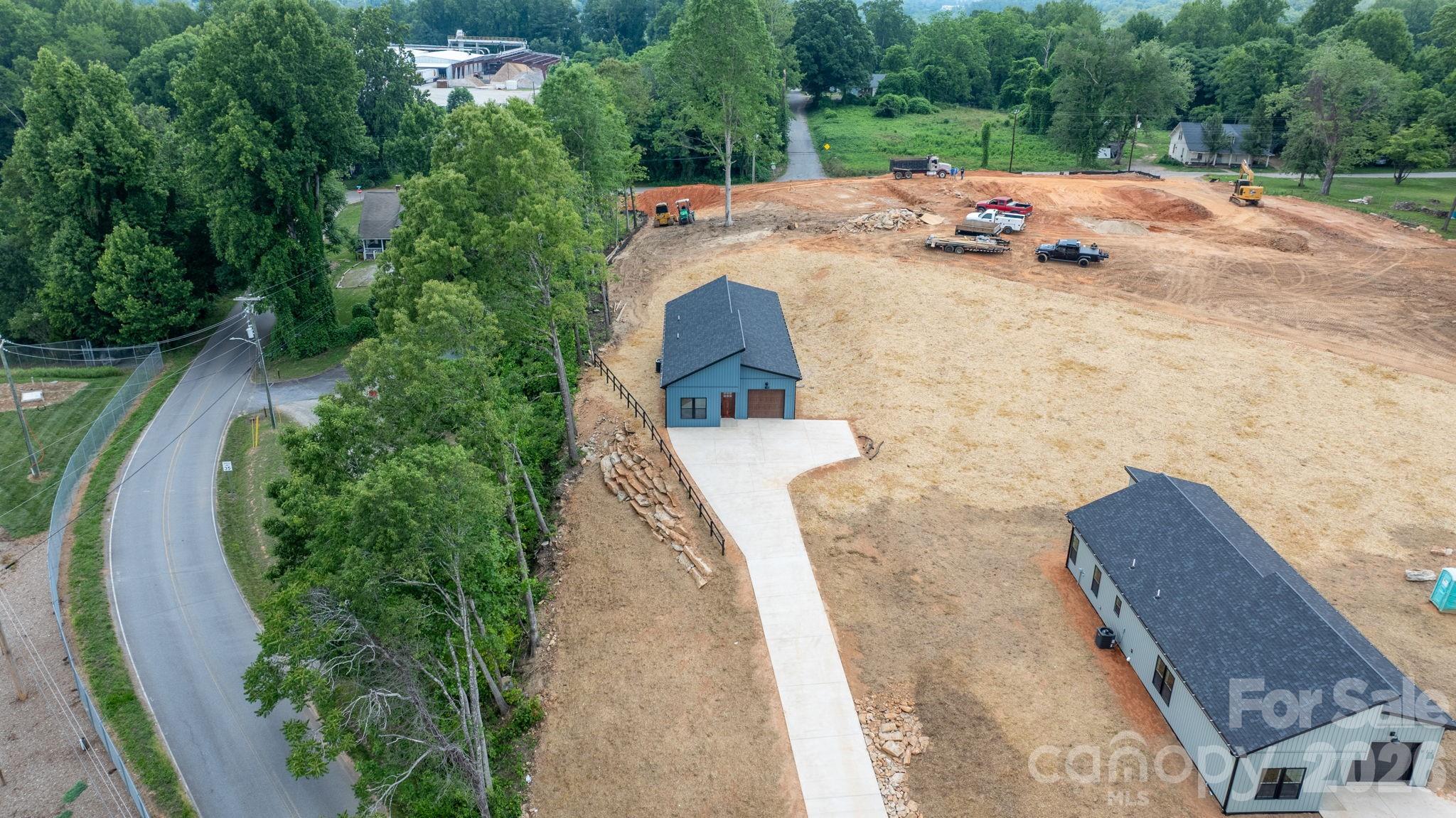 909 Overlook Drive SW — Lenoir