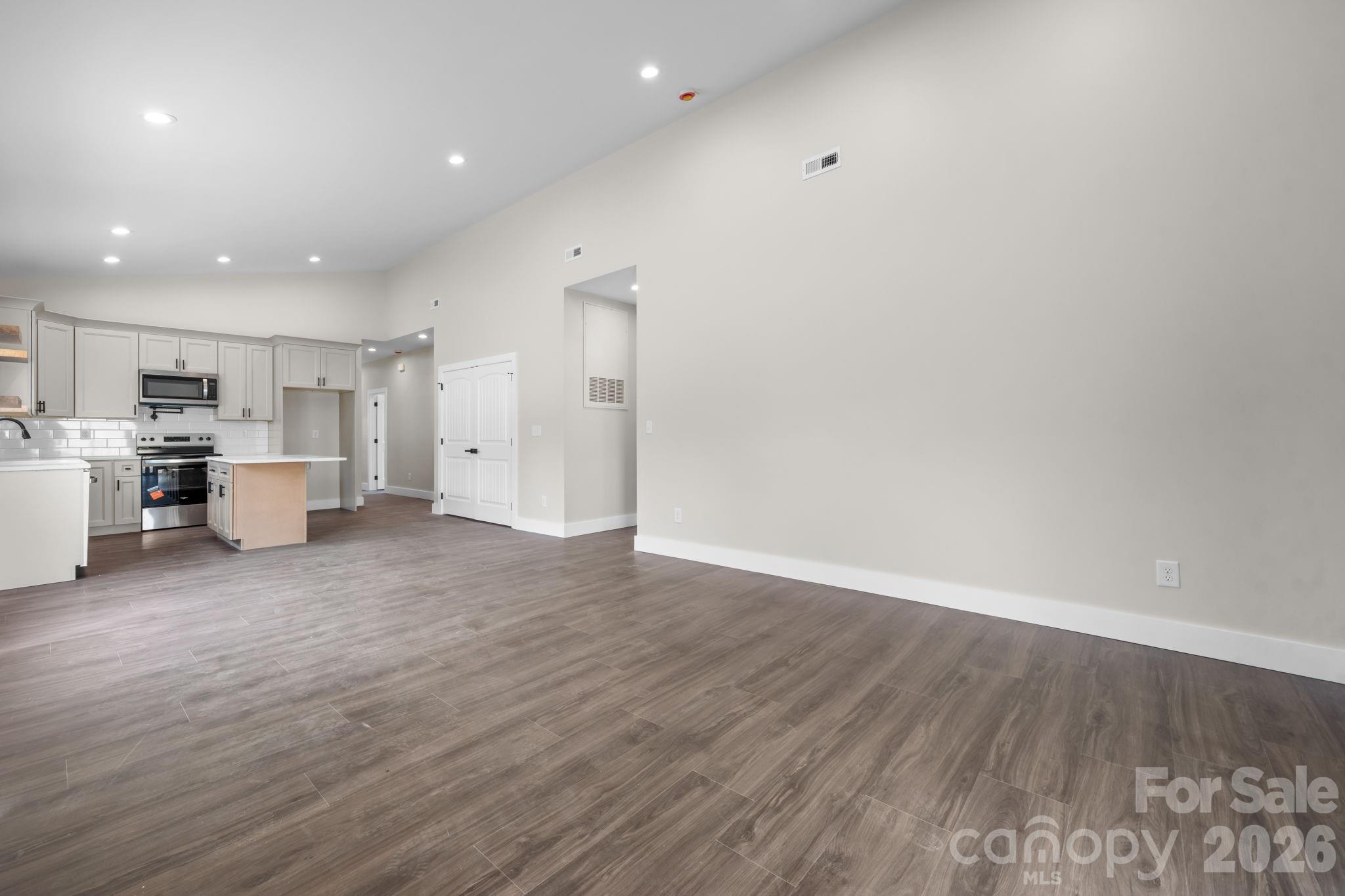 909 Overlook Drive SW — Lenoir