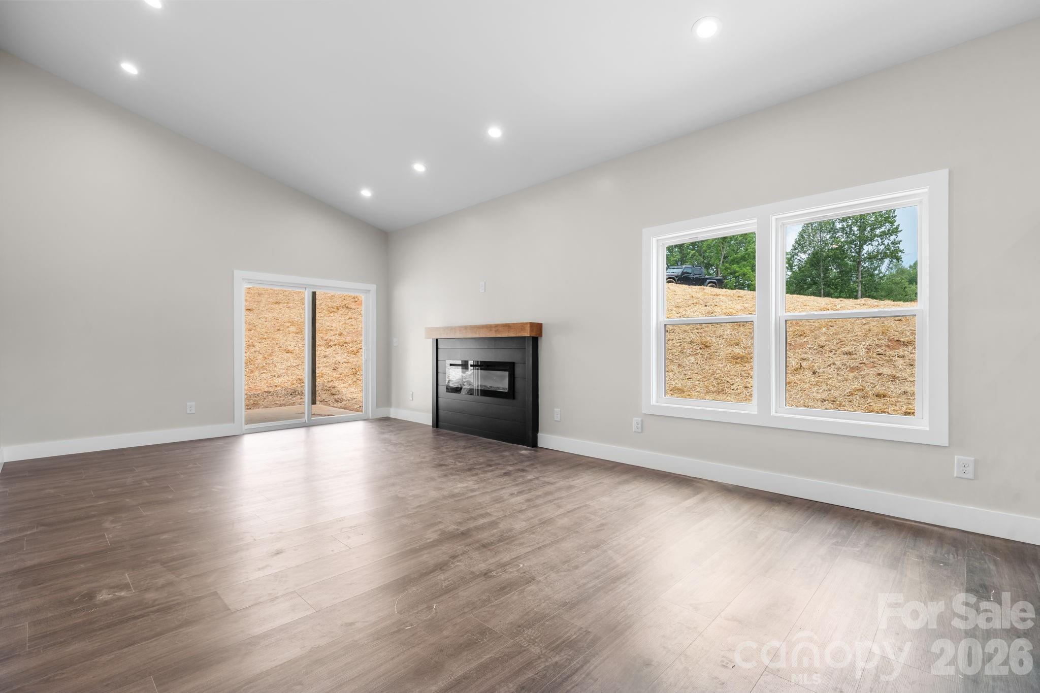 909 Overlook Drive SW — Lenoir