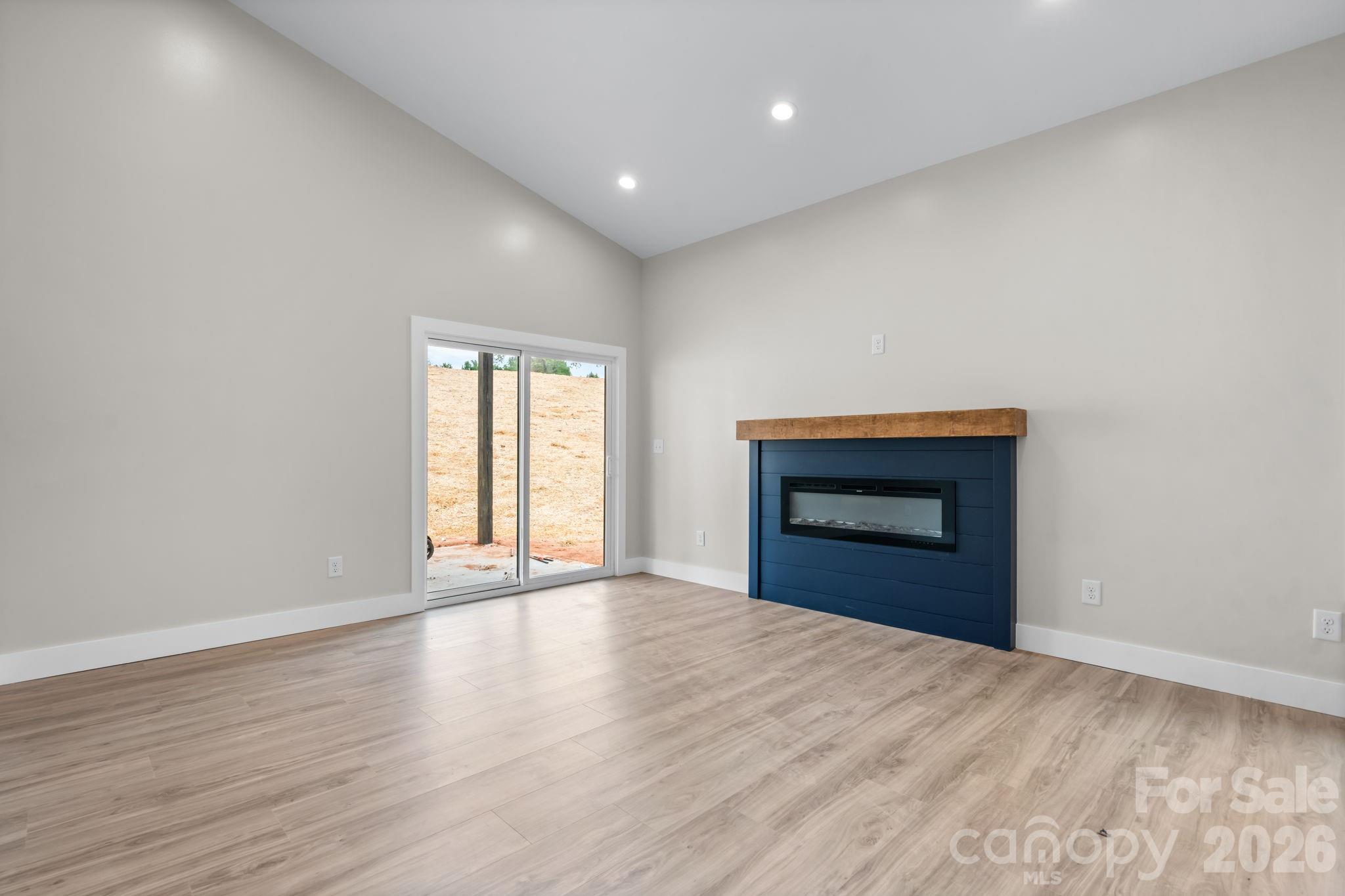 913 Overlook Drive SW — Lenoir