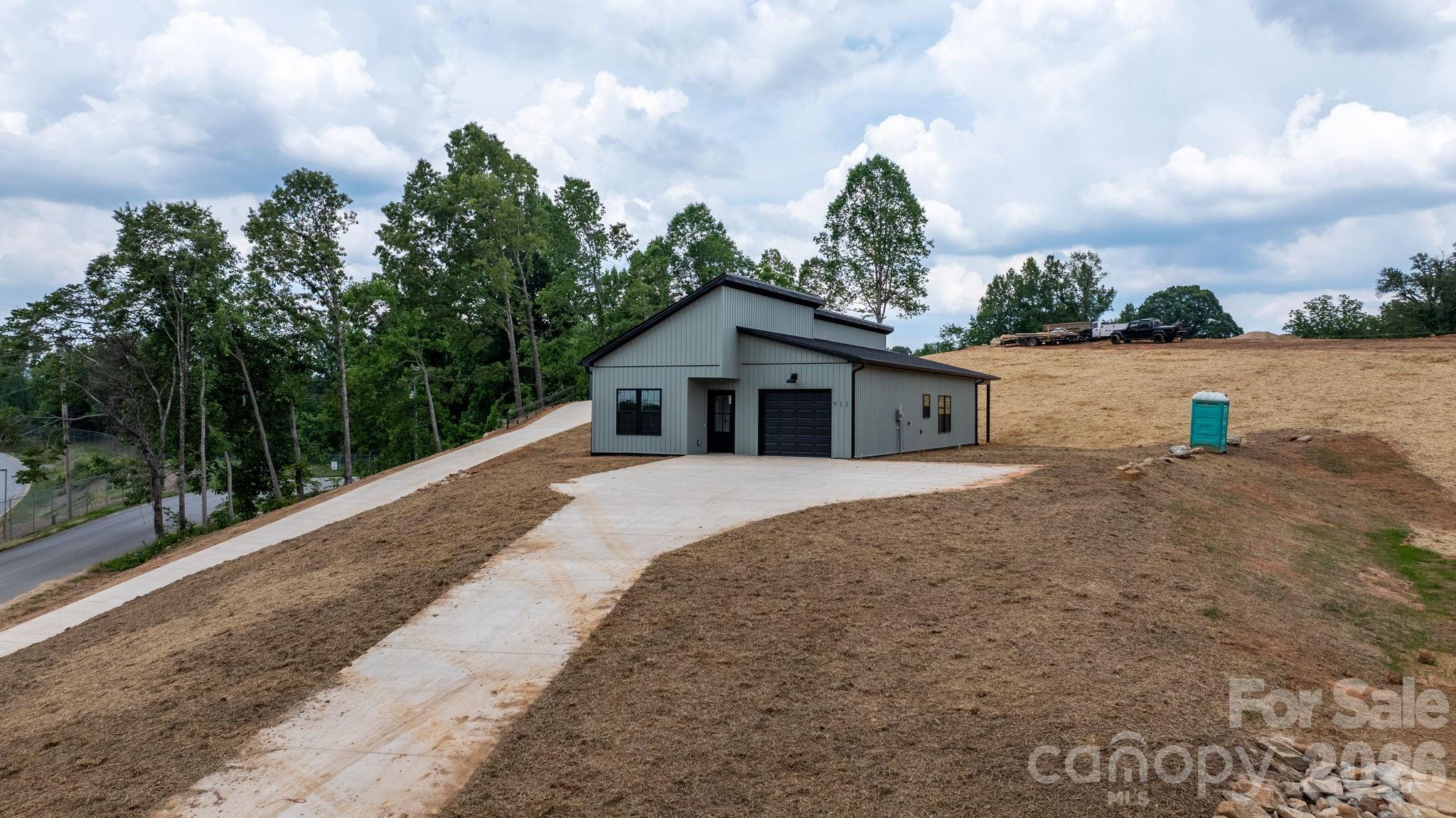 913 Overlook Drive SW — Lenoir