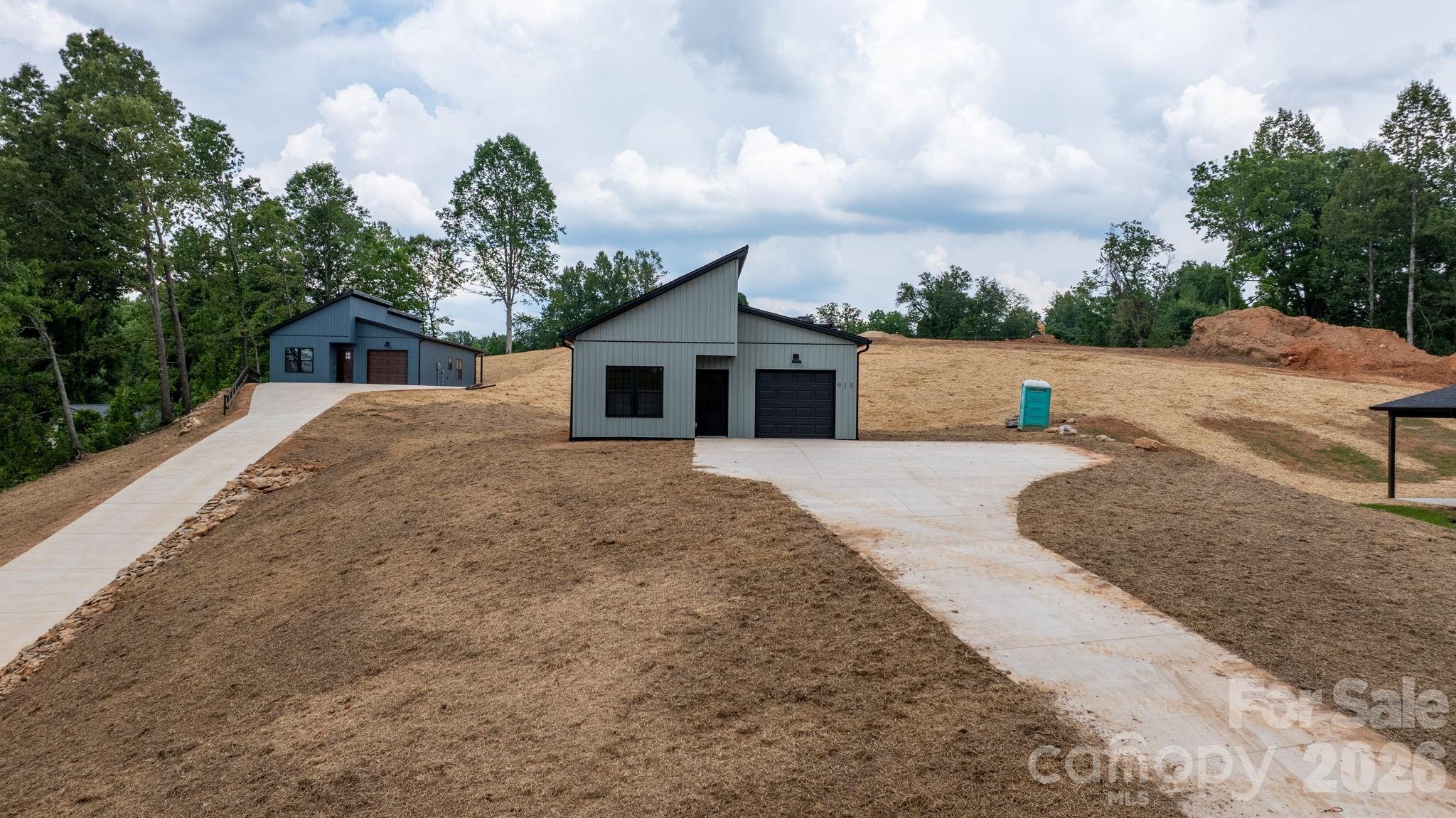 913 Overlook Drive SW — Lenoir