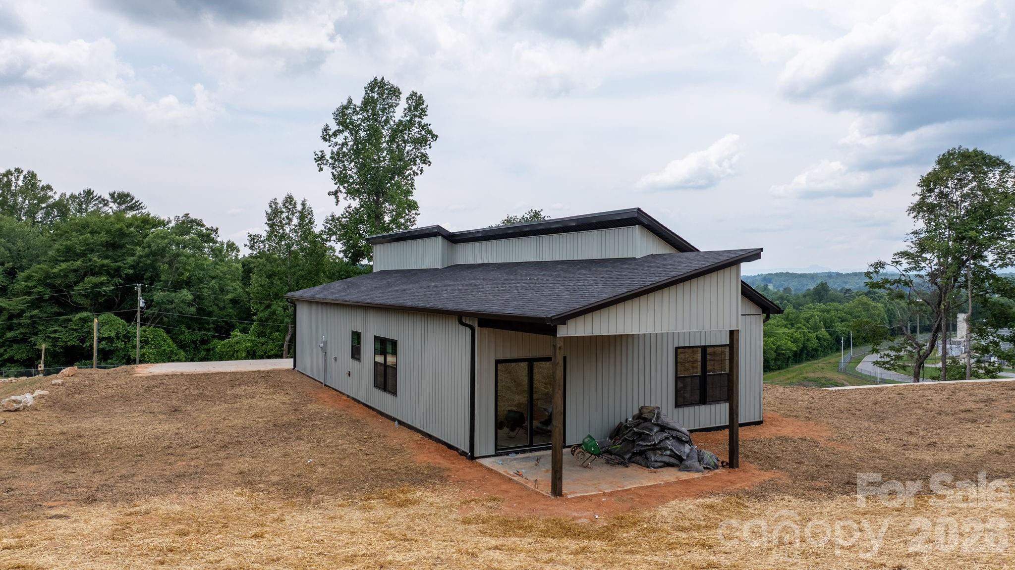 913 Overlook Drive SW — Lenoir