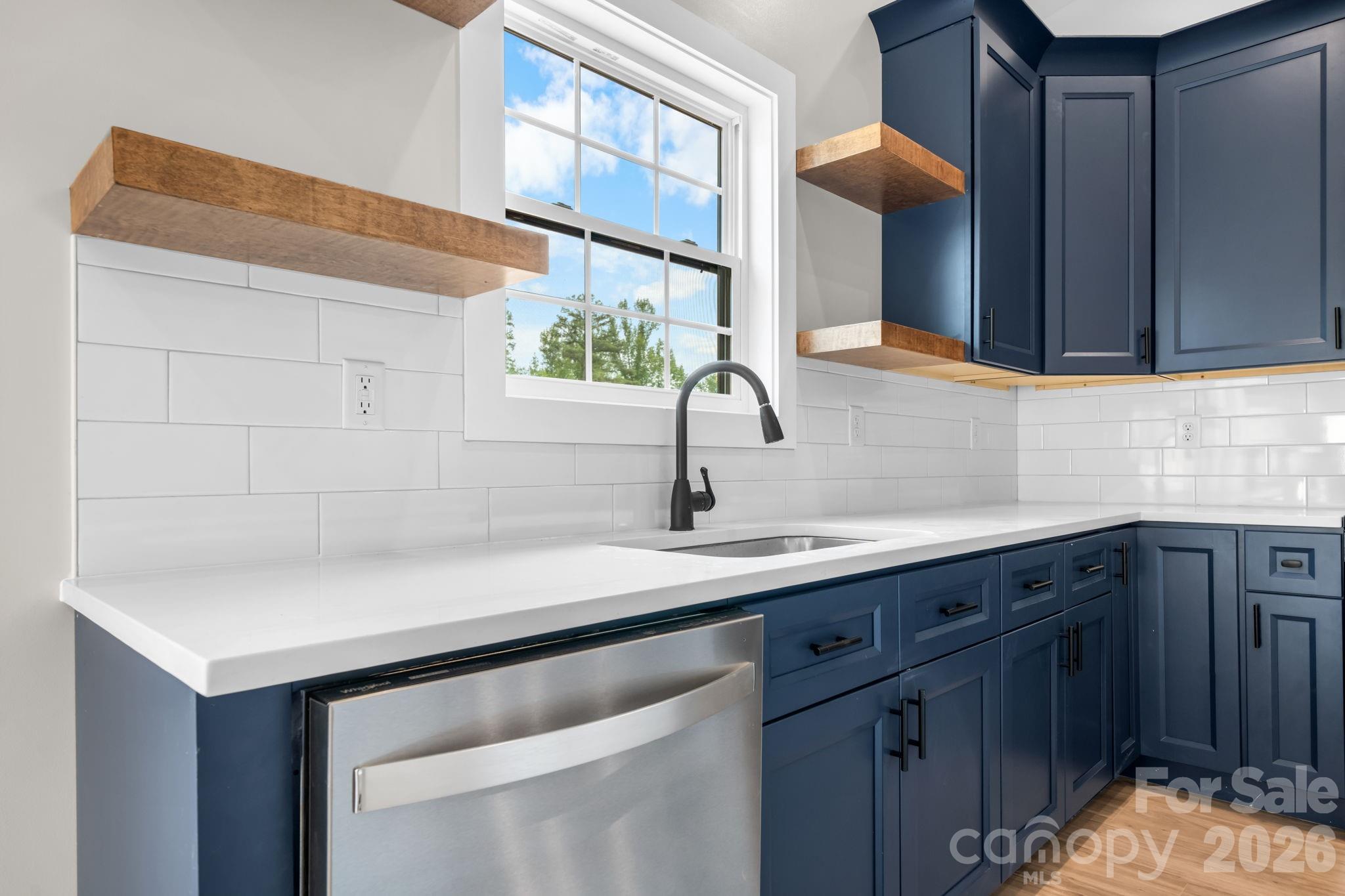 913 Overlook Drive SW — Lenoir
