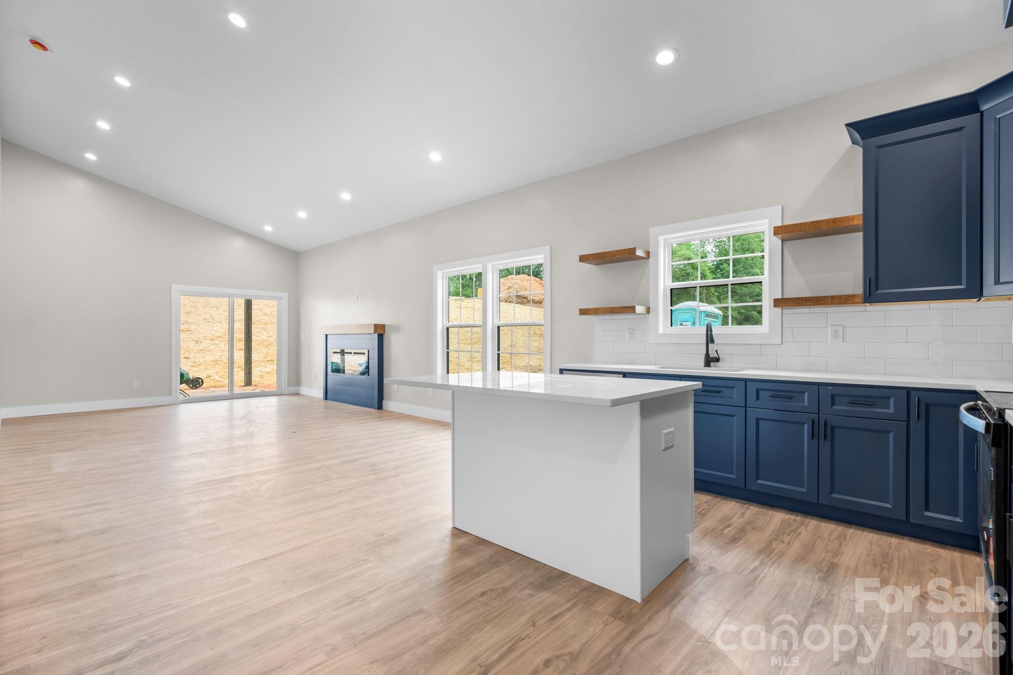 913 Overlook Drive SW — Lenoir