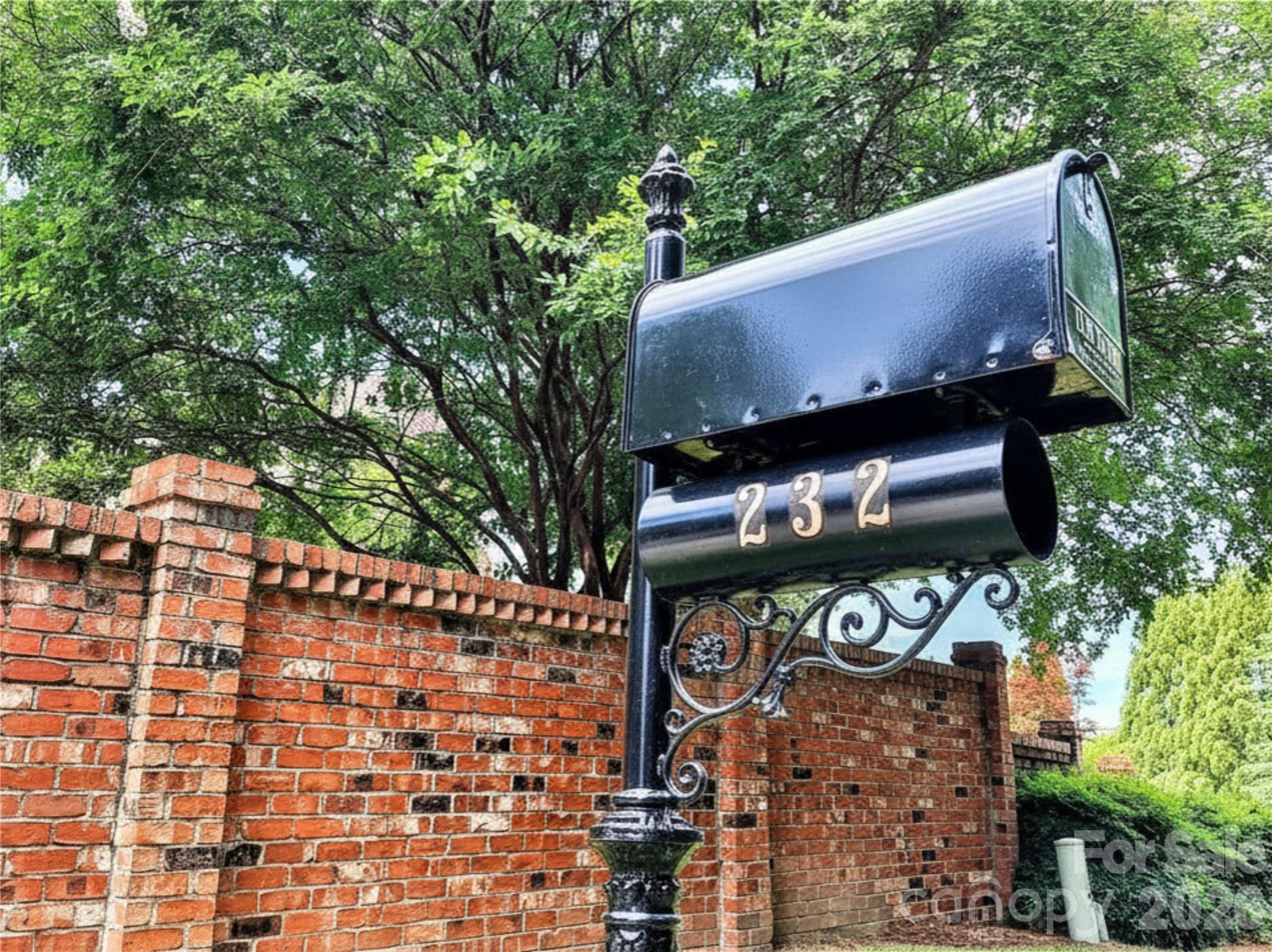 232 Hawthorne Park Avenue — Belmont