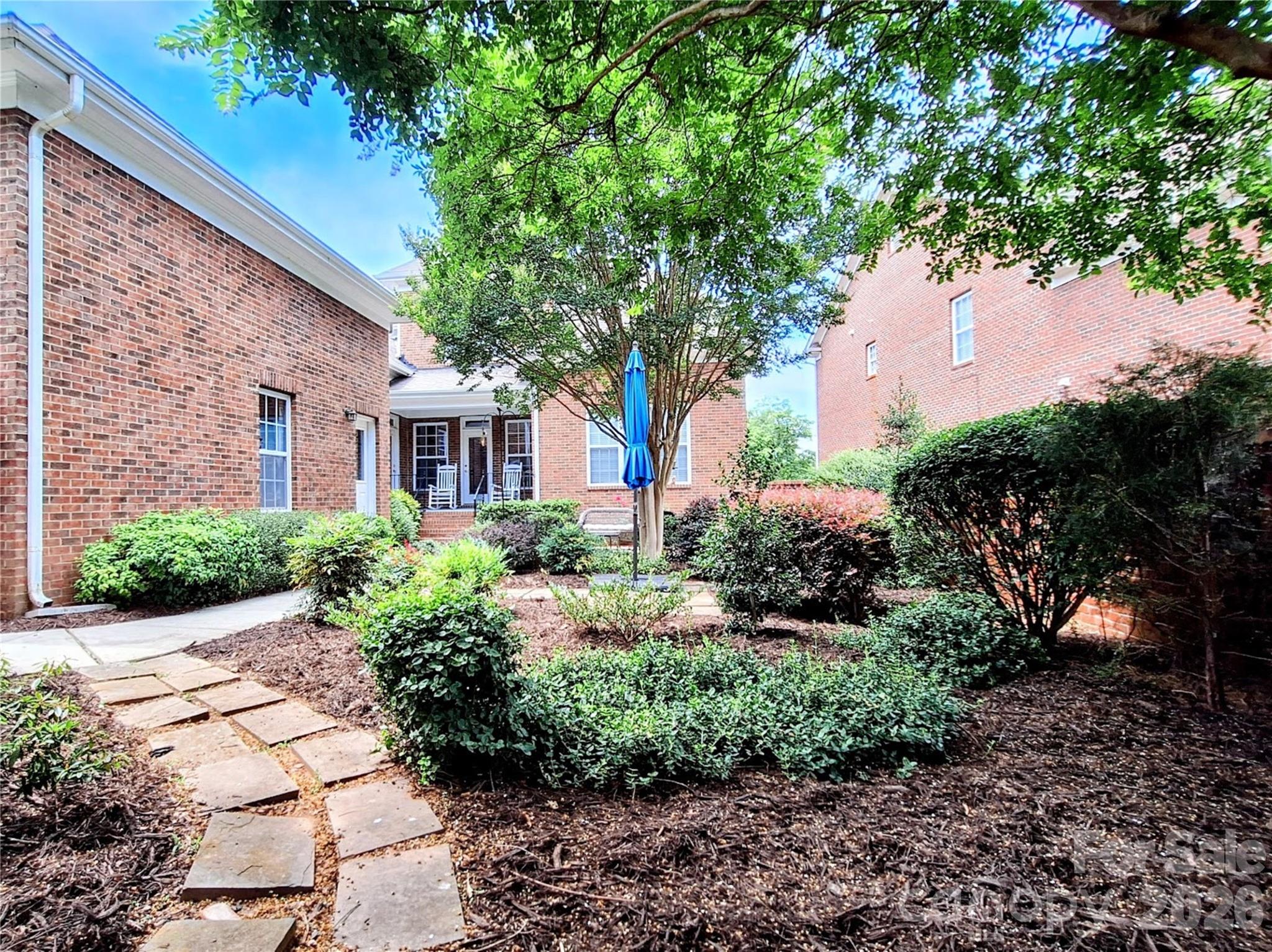 232 Hawthorne Park Avenue — Belmont