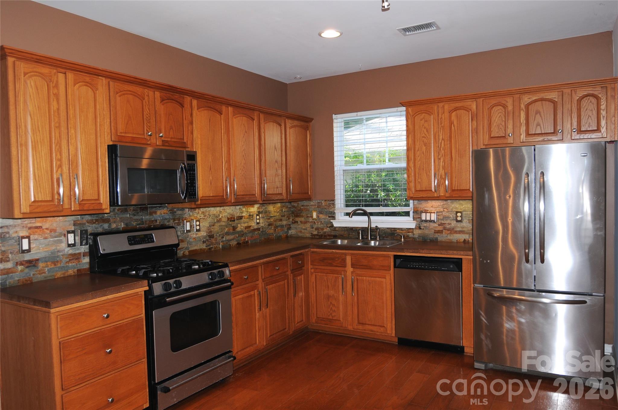 12735 Cross Dale Drive — Huntersville
