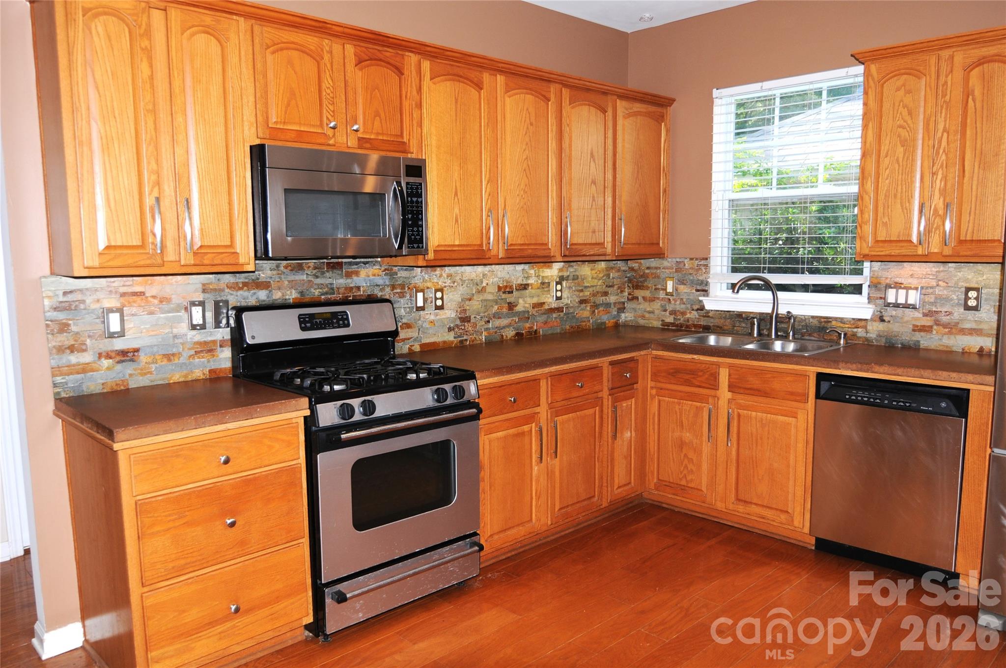 12735 Cross Dale Drive — Huntersville