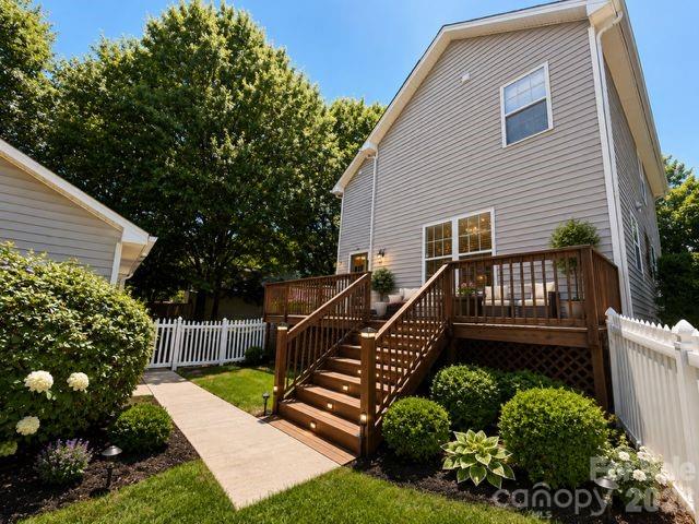 12735 Cross Dale Drive — Huntersville