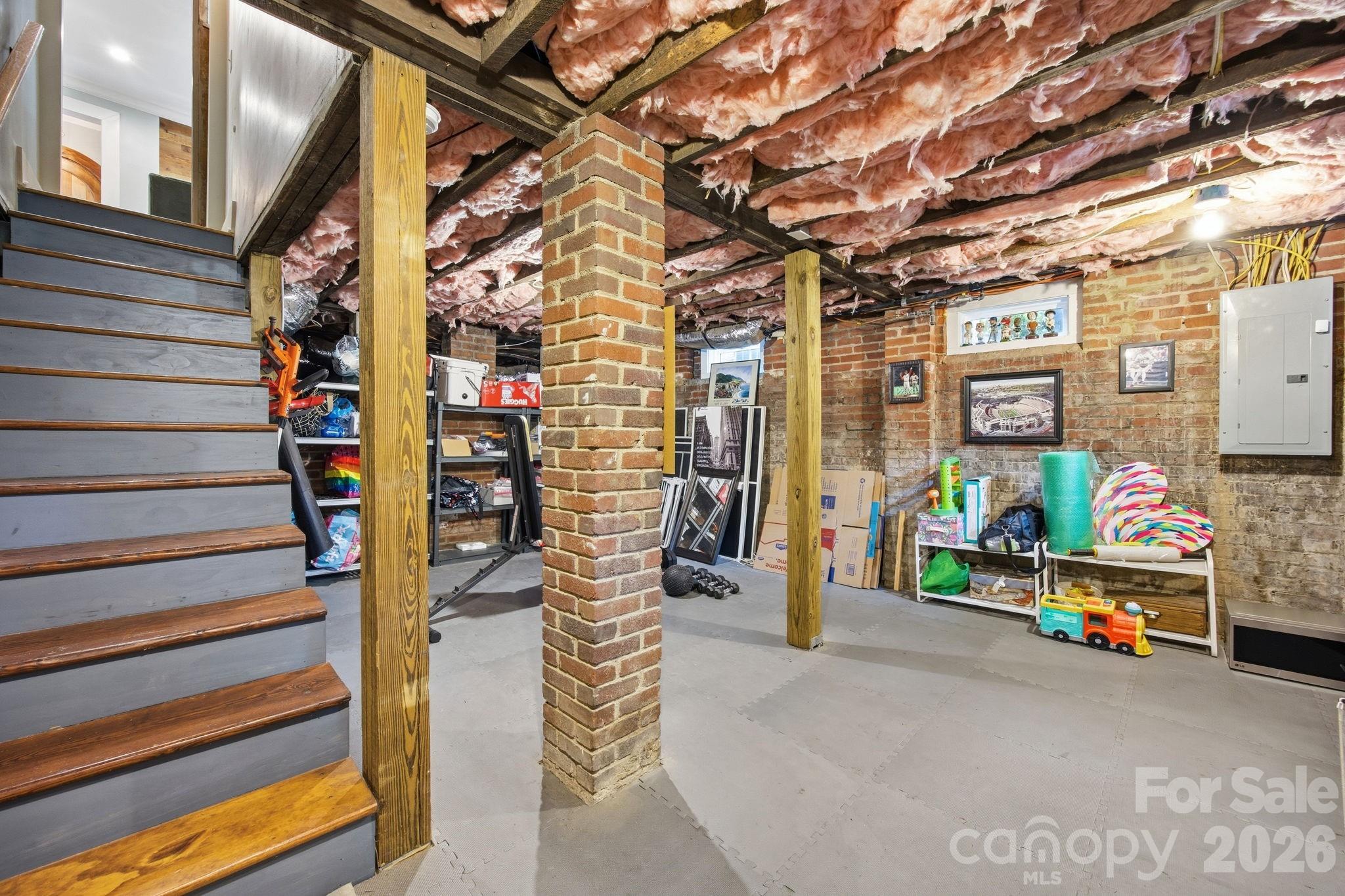 1726 S Mint Street — Charlotte