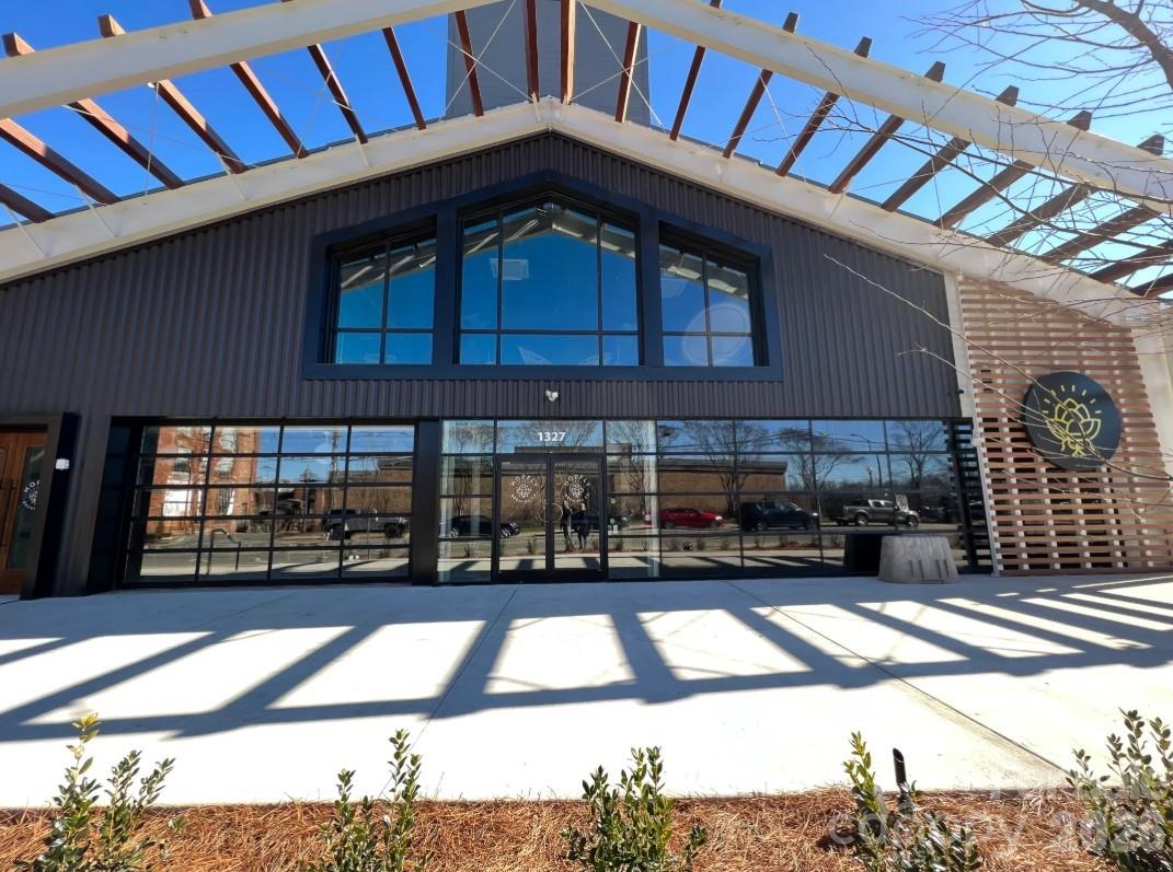 1726 S Mint Street — Charlotte