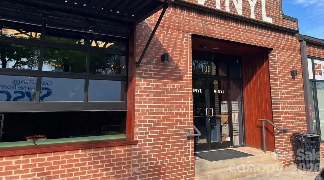 1726 S Mint Street — Charlotte