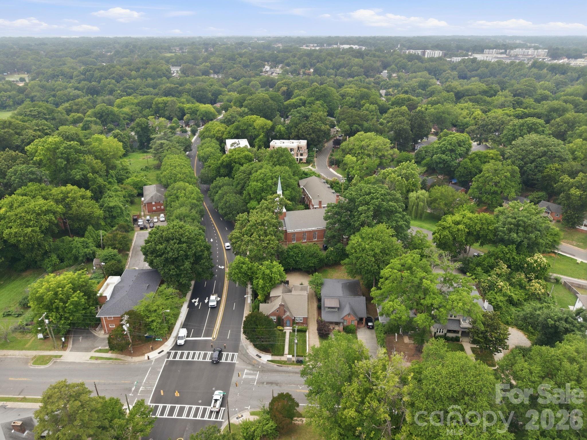 1726 S Mint Street — Charlotte