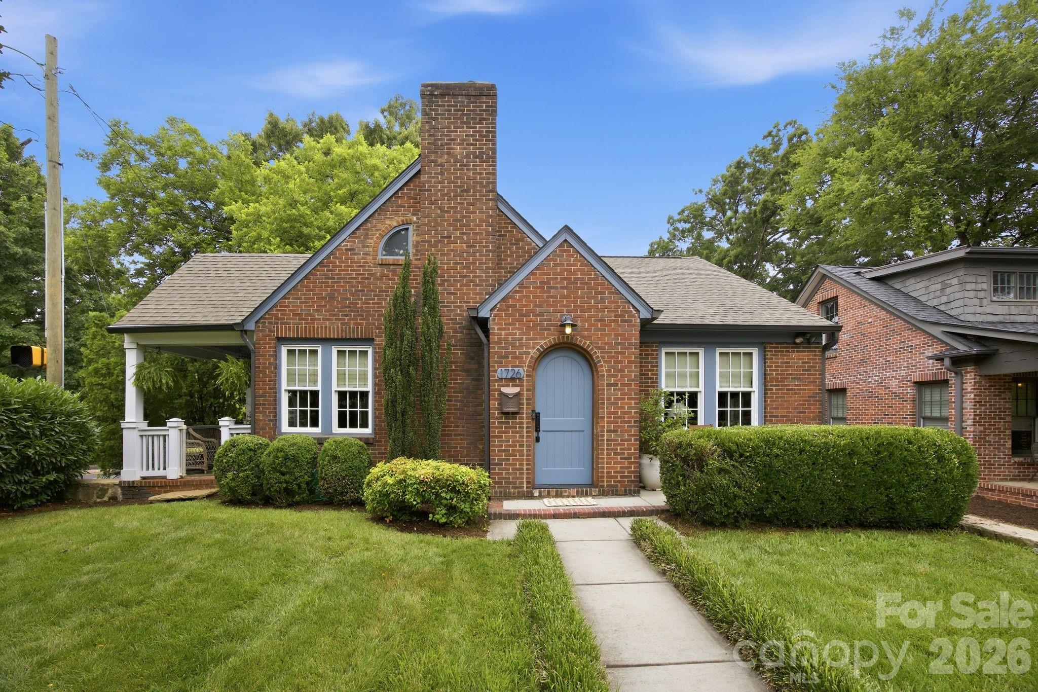 1726 S Mint Street — Charlotte