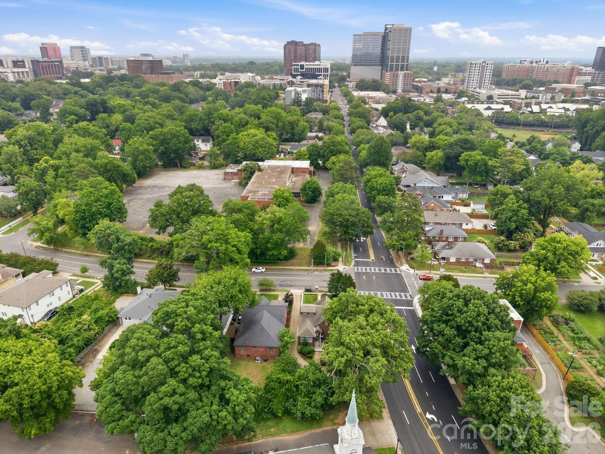 1726 S Mint Street — Charlotte