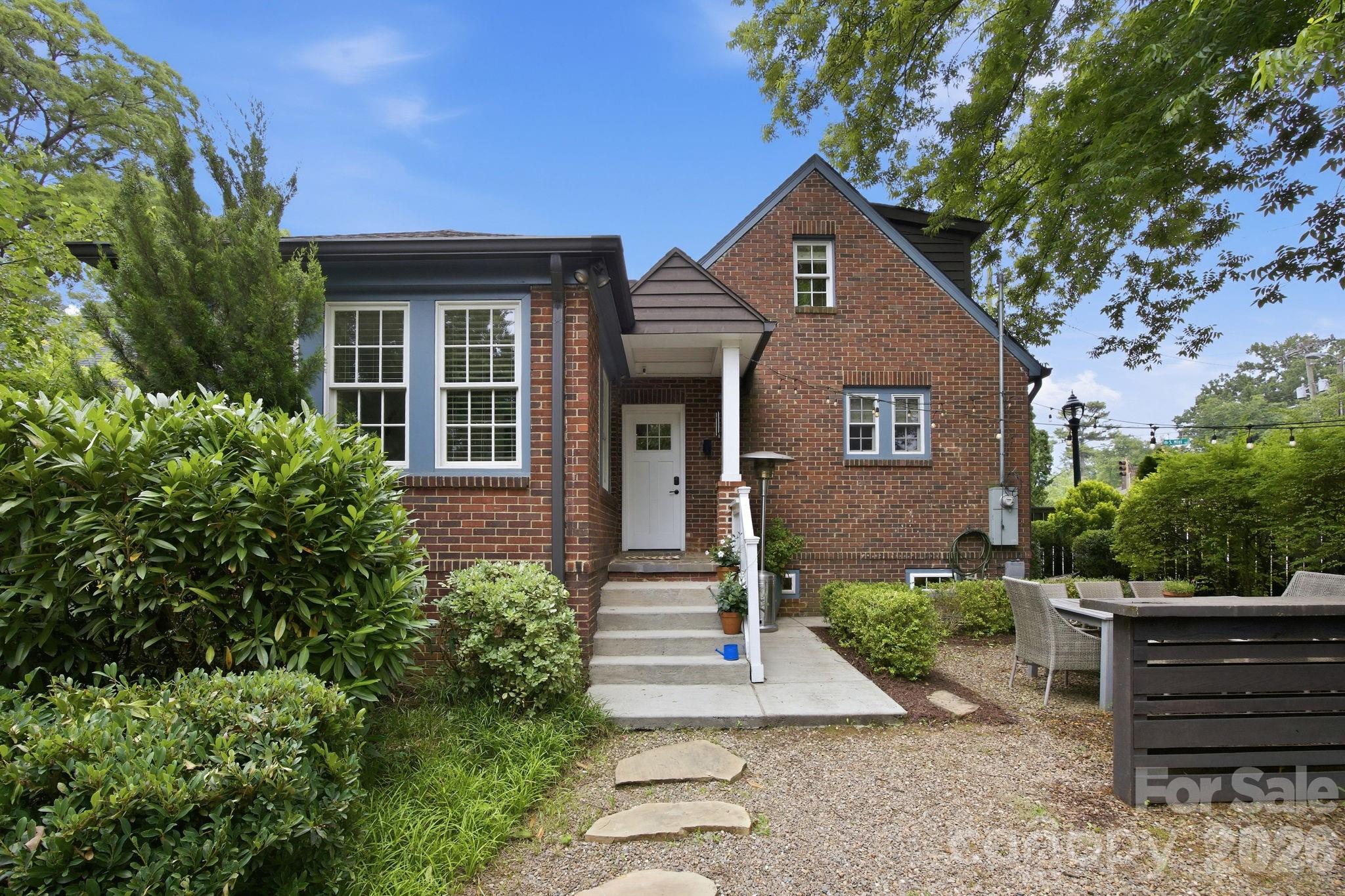 1726 S Mint Street — Charlotte