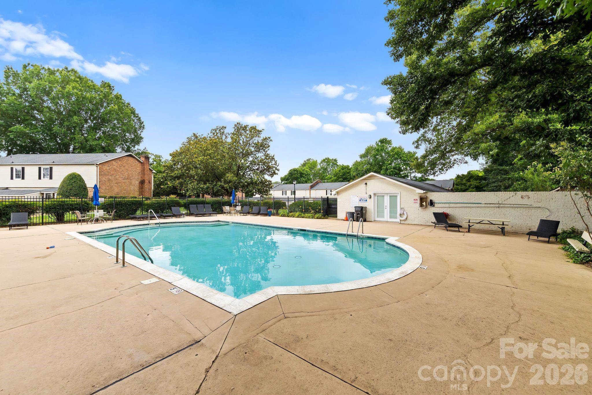 5941 Quail Hollow Road #E — Charlotte