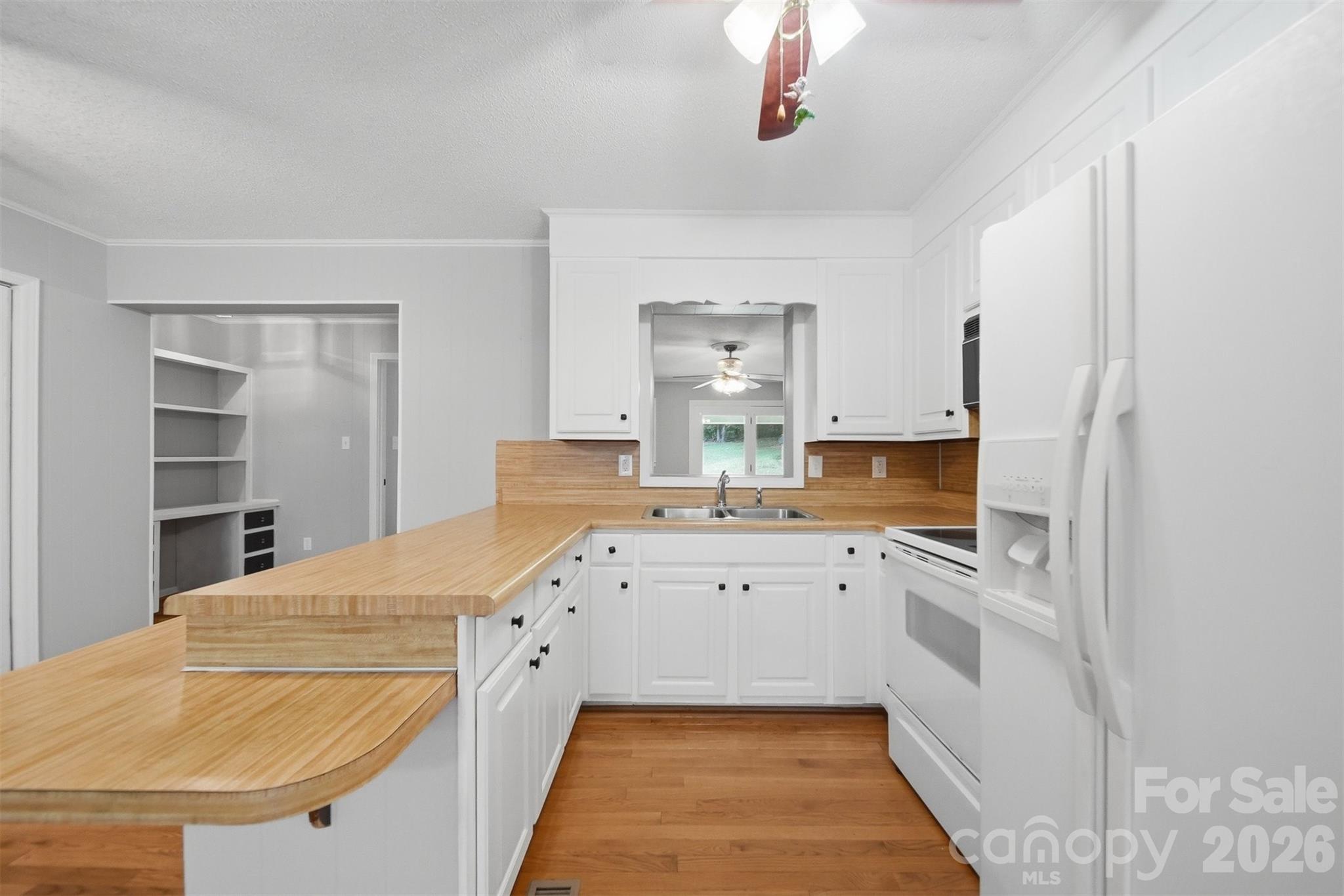 9357 Keller Avenue — Hildebran
