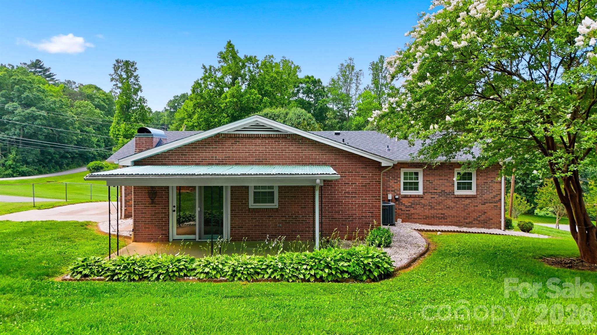 9357 Keller Avenue — Hildebran