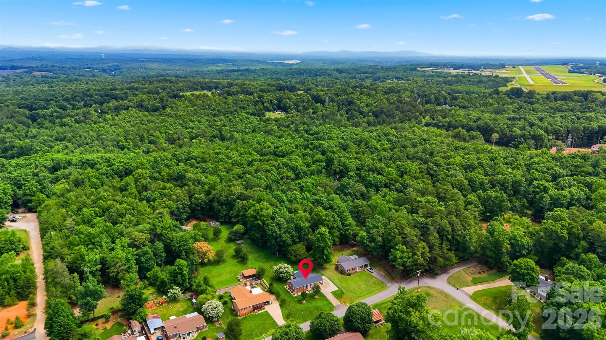 9357 Keller Avenue — Hildebran