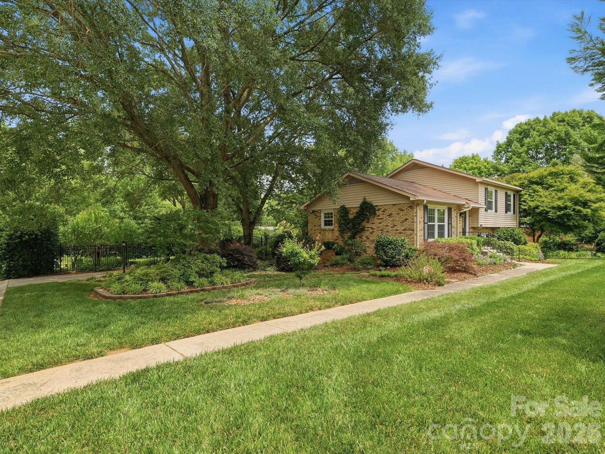 3130 Rea Road — Charlotte
