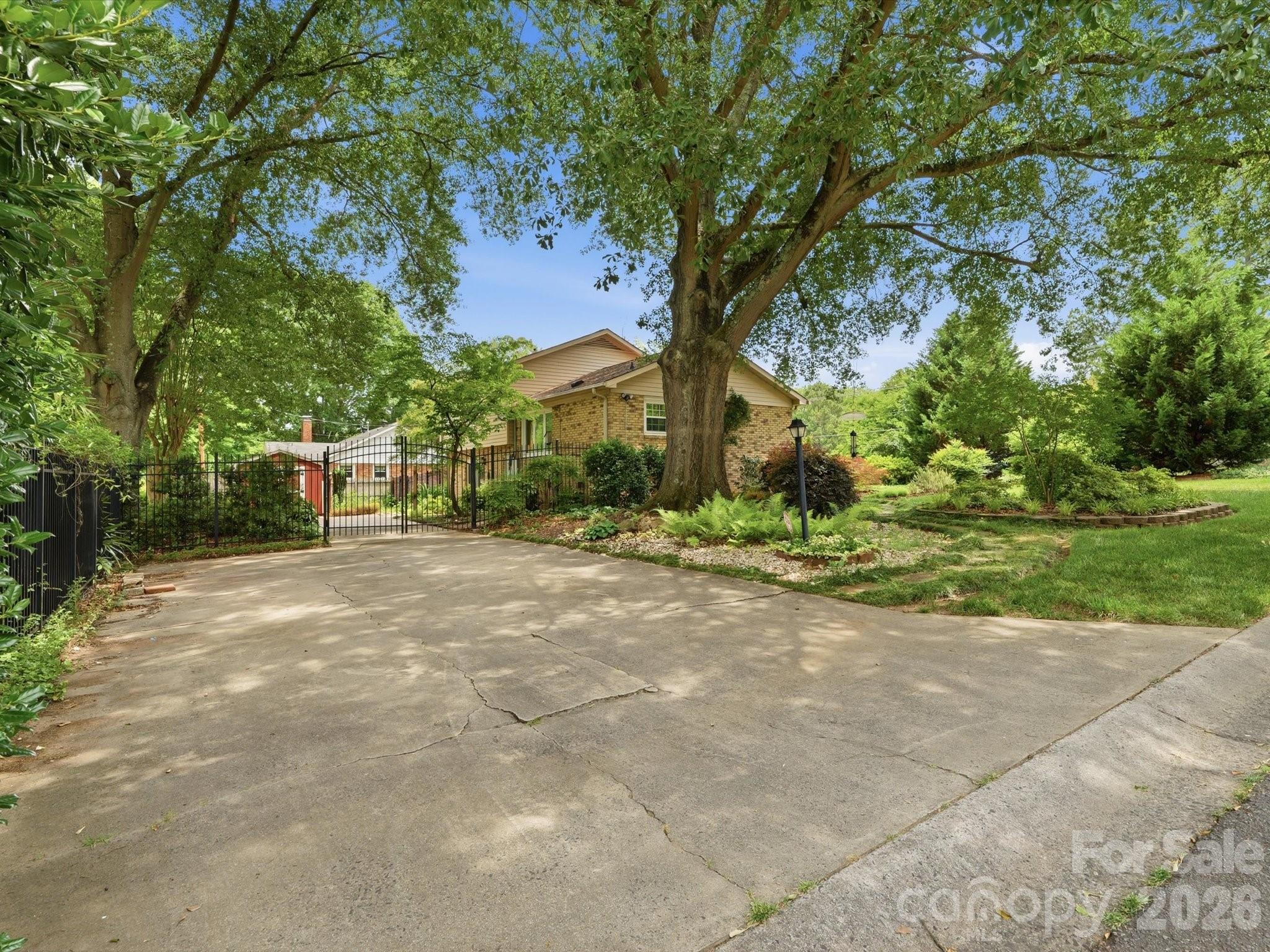 3130 Rea Road — Charlotte