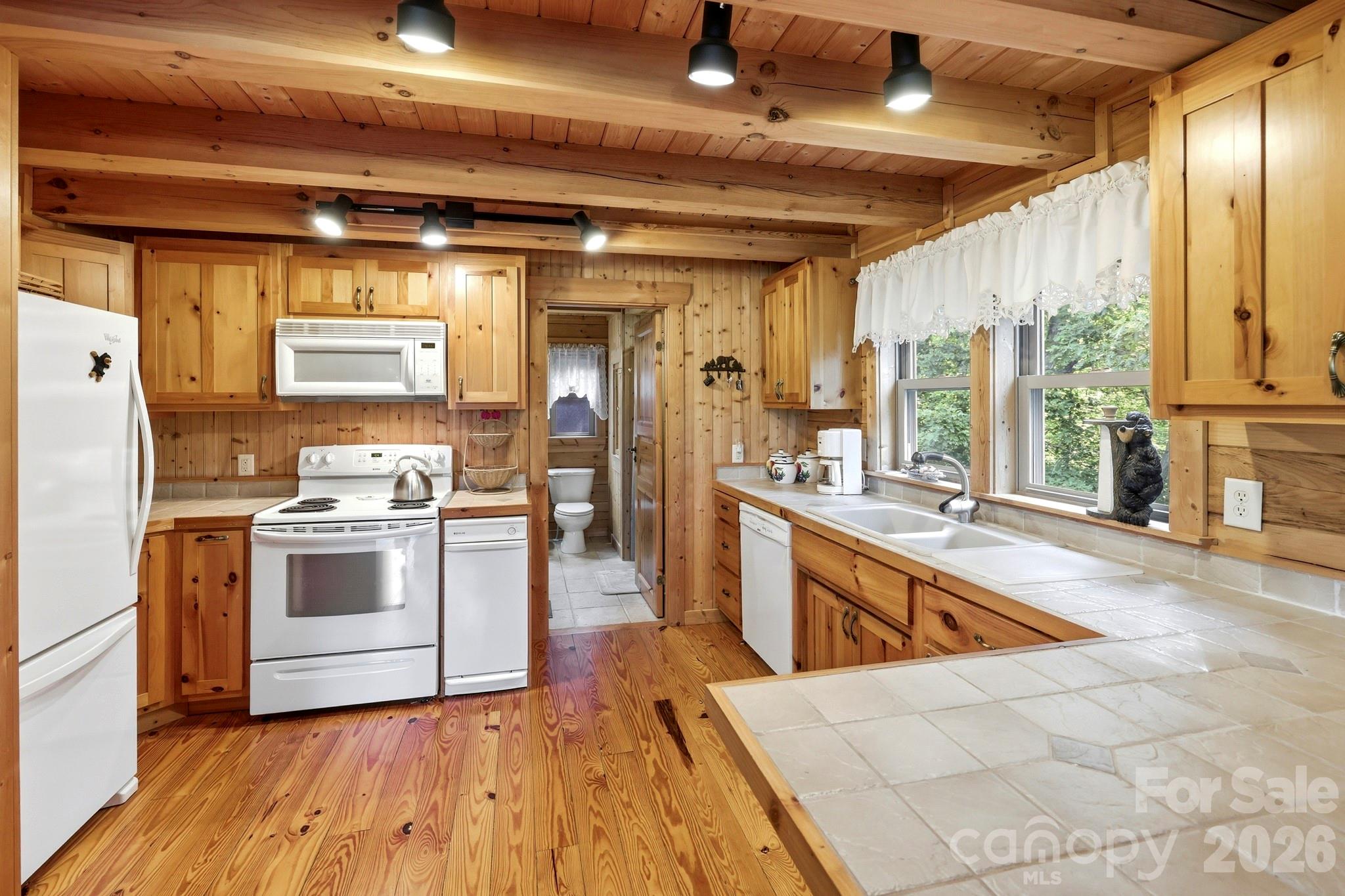 603 Laurel Lakes Parkway — Lake Lure